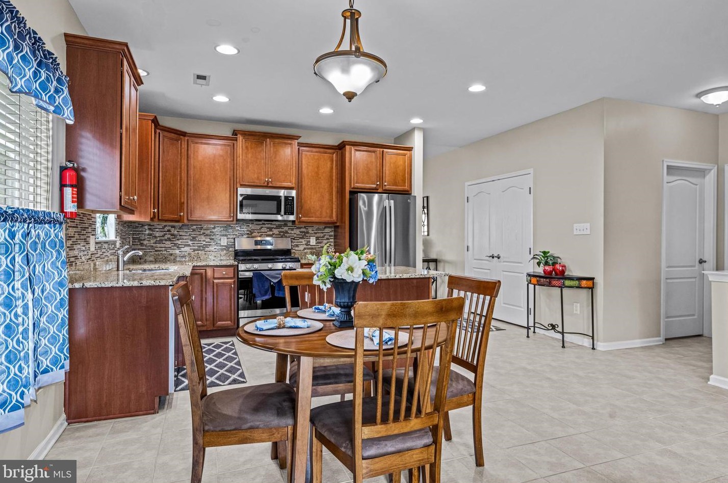 319 Grande Blvd, Aura NJ  08028-3243 exterior