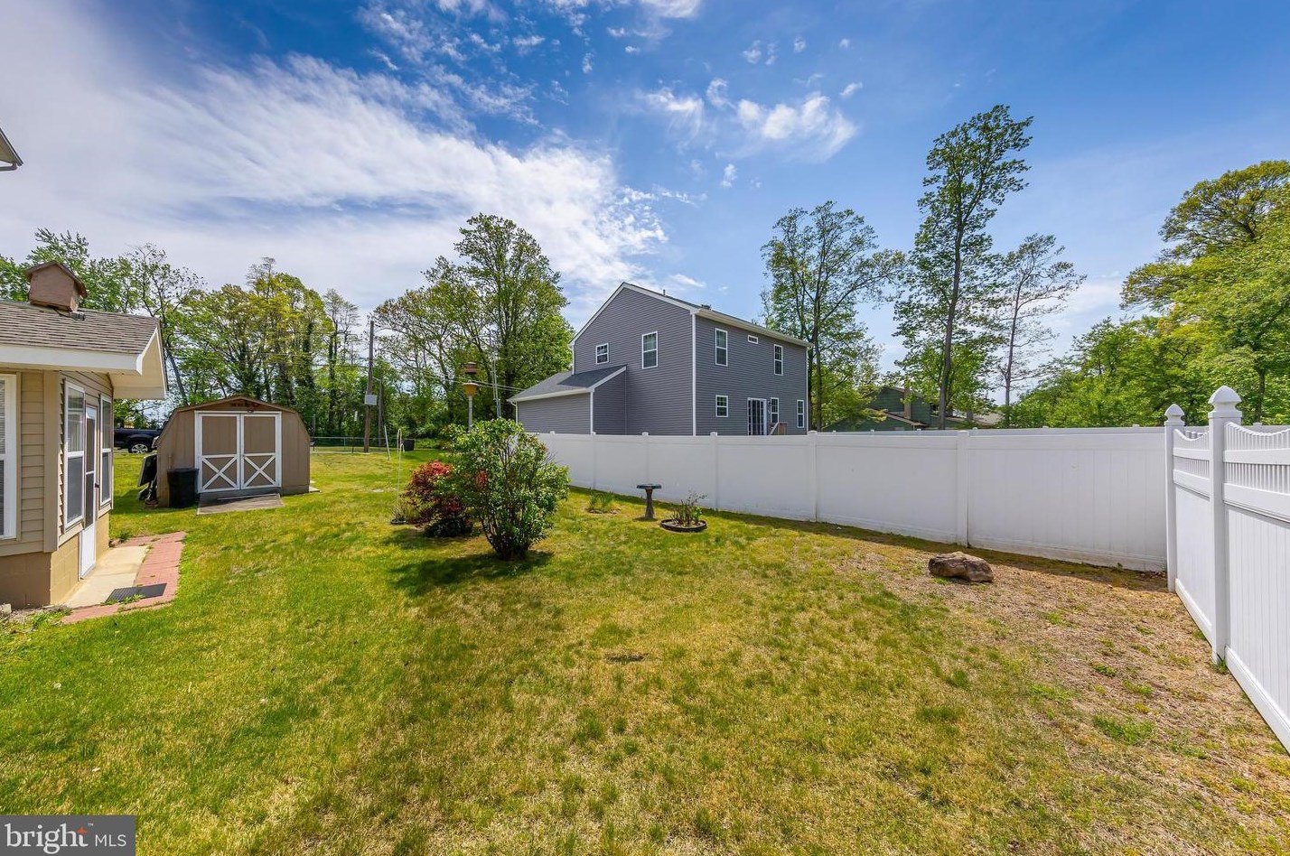 1 Lauderdale Rd, West Deptford NJ 08096-3938 exterior