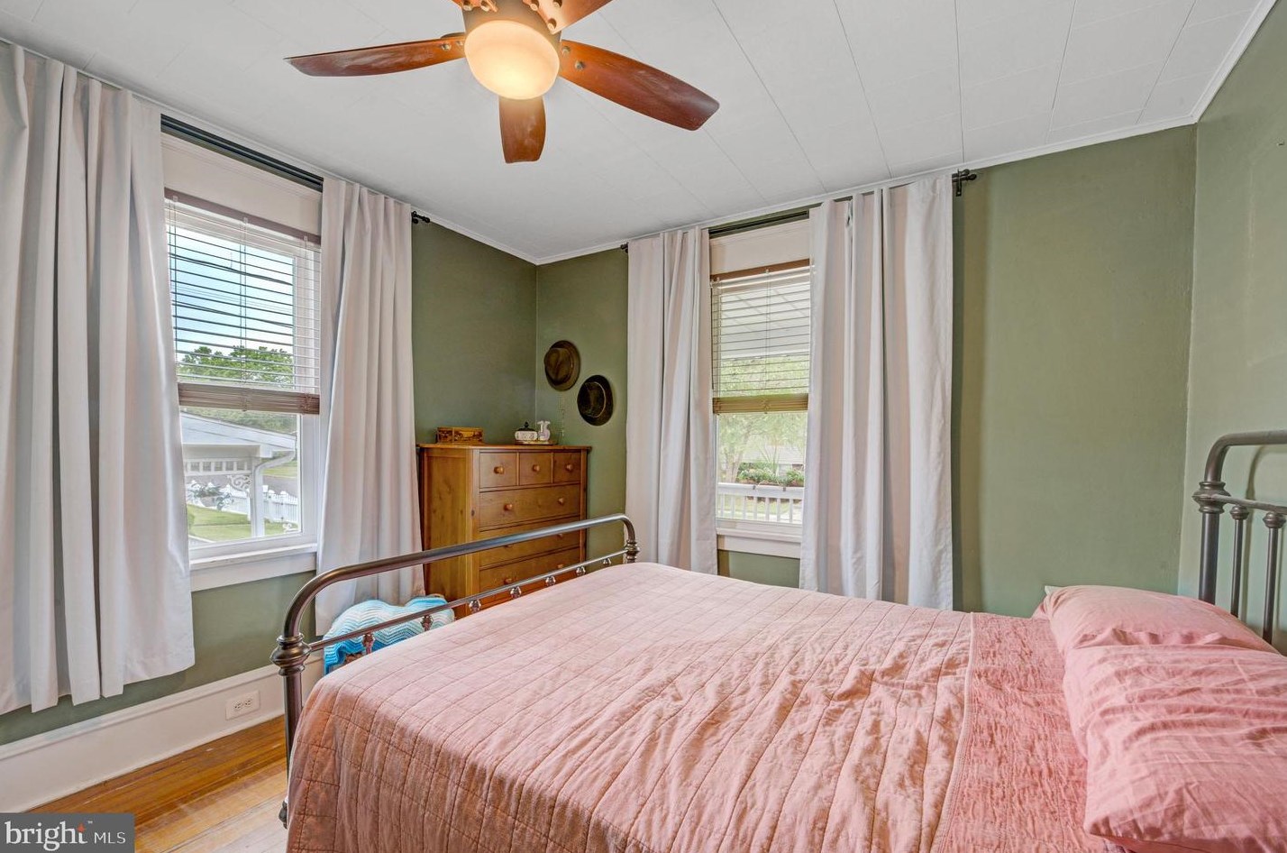 51 Elberne Ave, West Deptford NJ 08093-1715 exterior