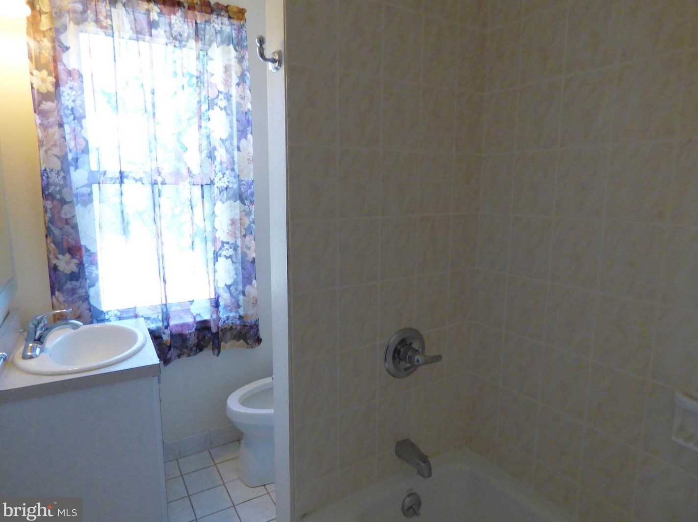 141 Delsea Dr, West Deptford NJ  08093-1222 exterior