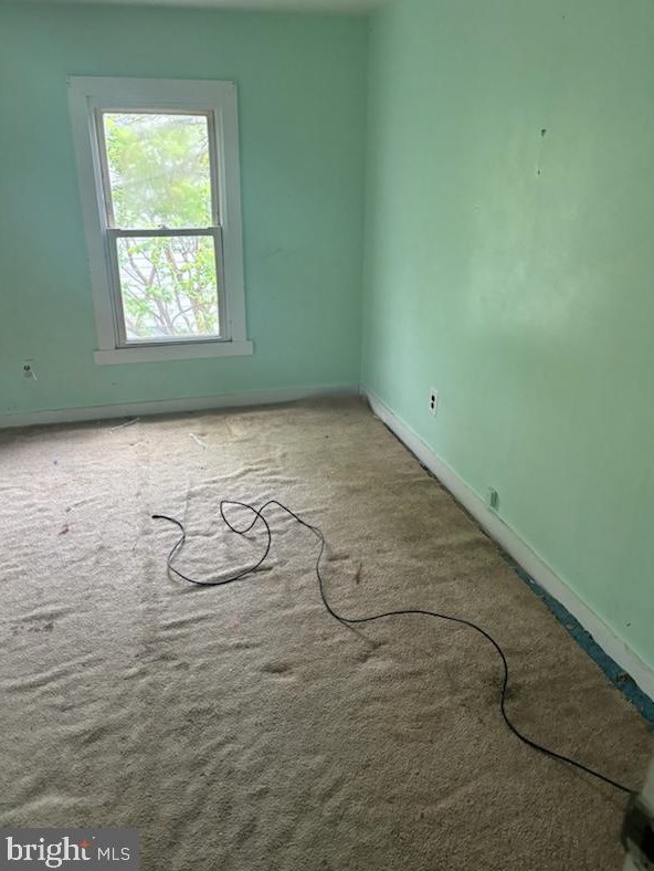 38-40 State St, Aura, NJ 08028