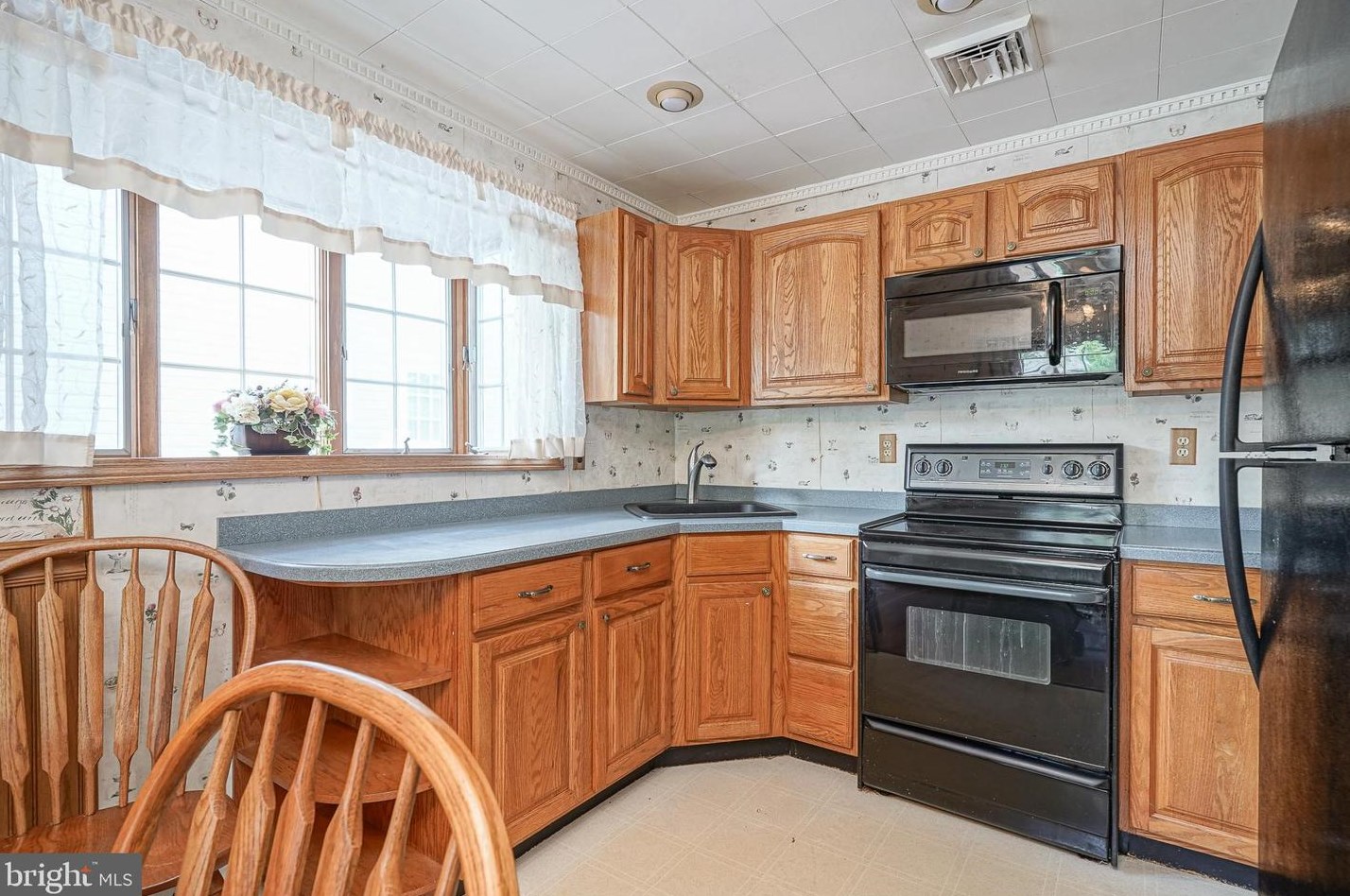 405 Red Bank Ave, West Deptford NJ 08063-1435 exterior