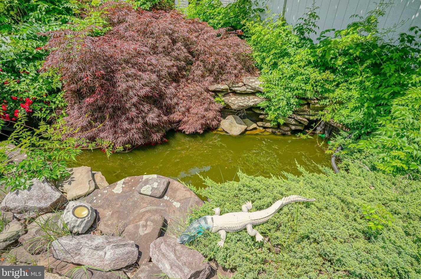 405 Red Bank Ave, West Deptford NJ 08063-1435 exterior