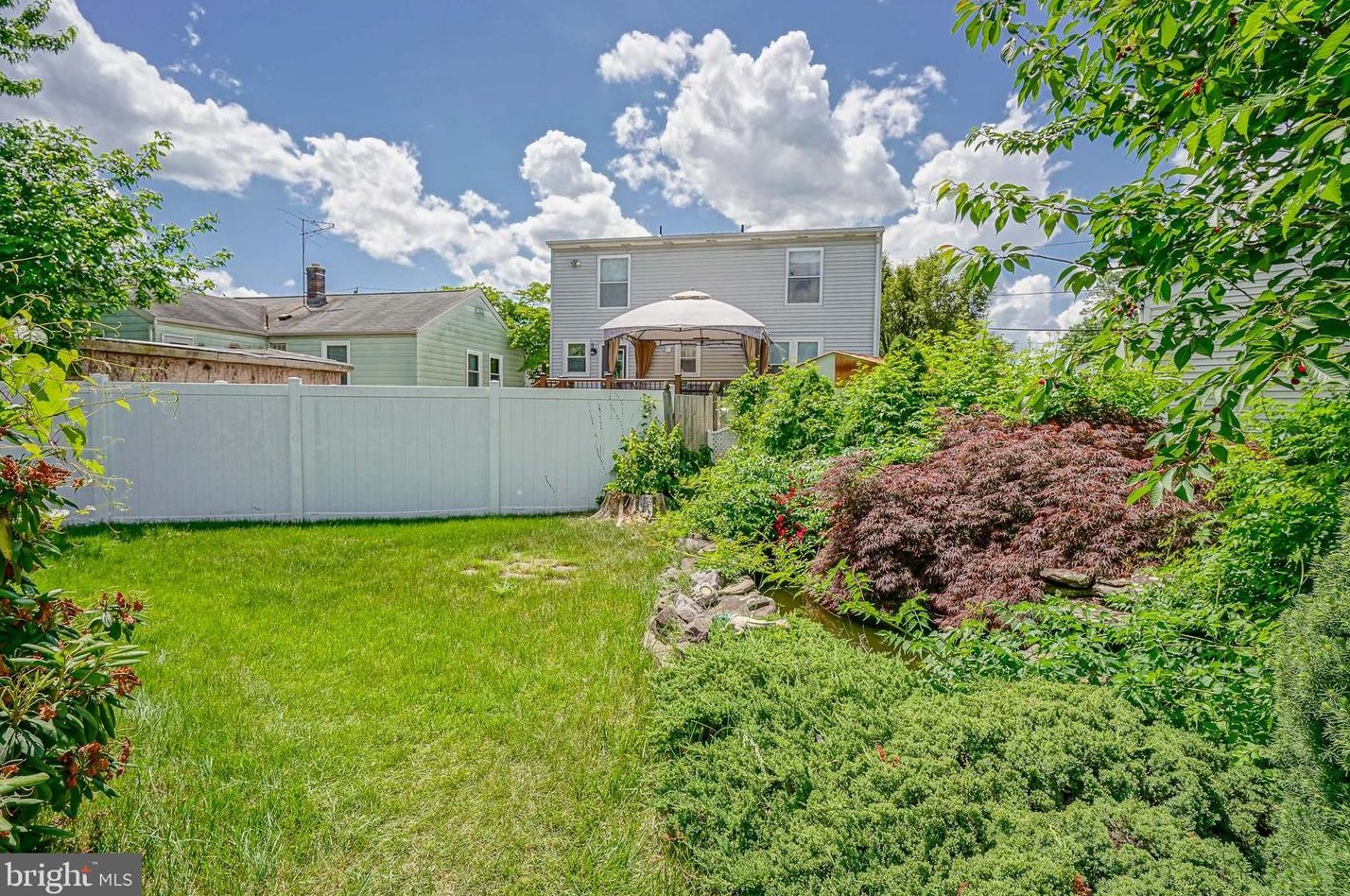 405 Red Bank Ave, West Deptford NJ 08063-1435 exterior