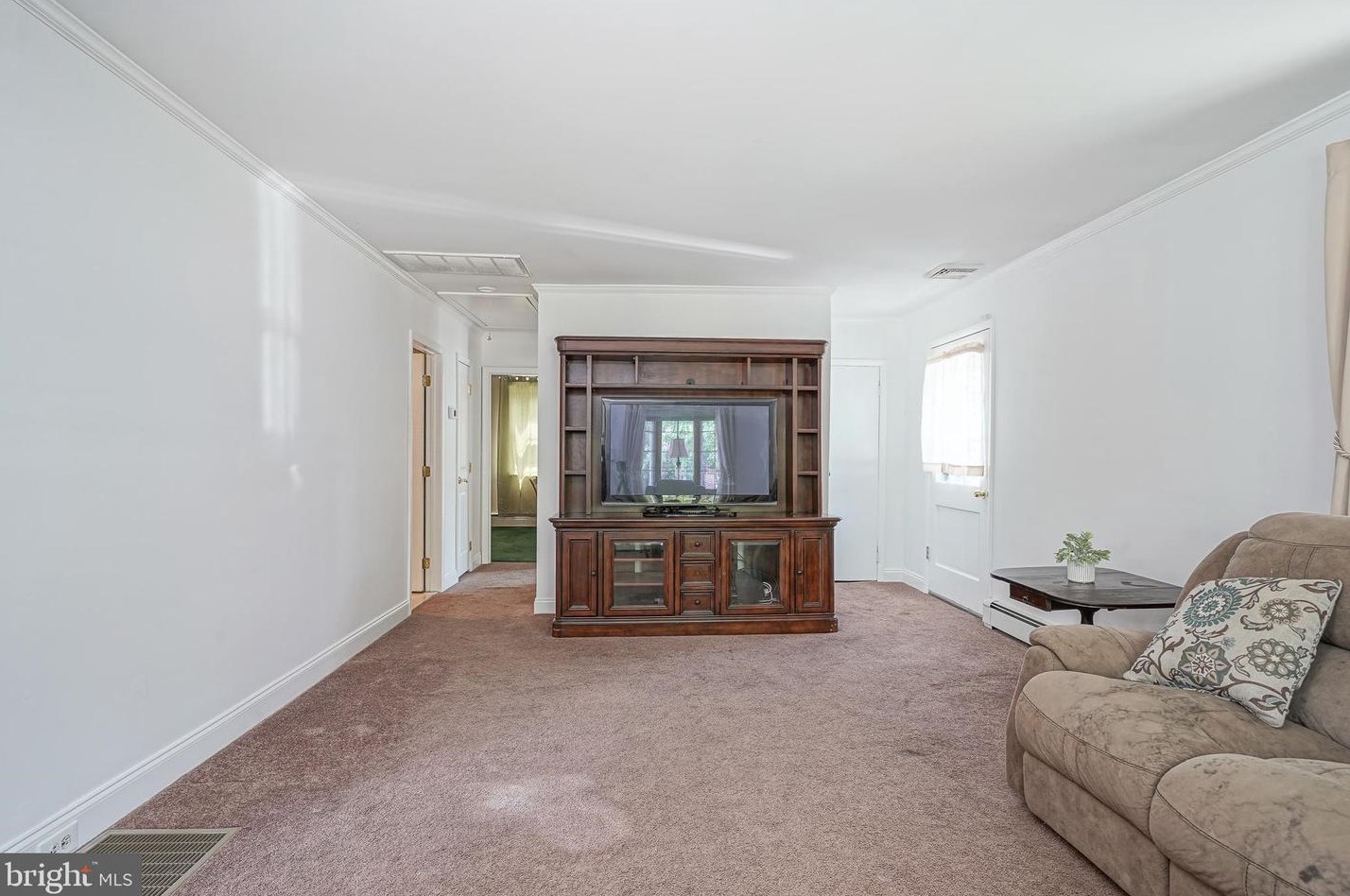 405 Red Bank Ave, West Deptford NJ 08063-1435 exterior