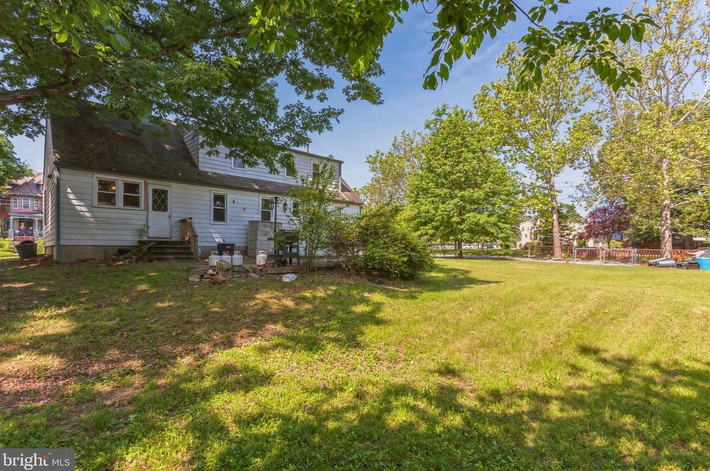 301 Columbia Blvd, West Deptford NJ 08063-1013 exterior