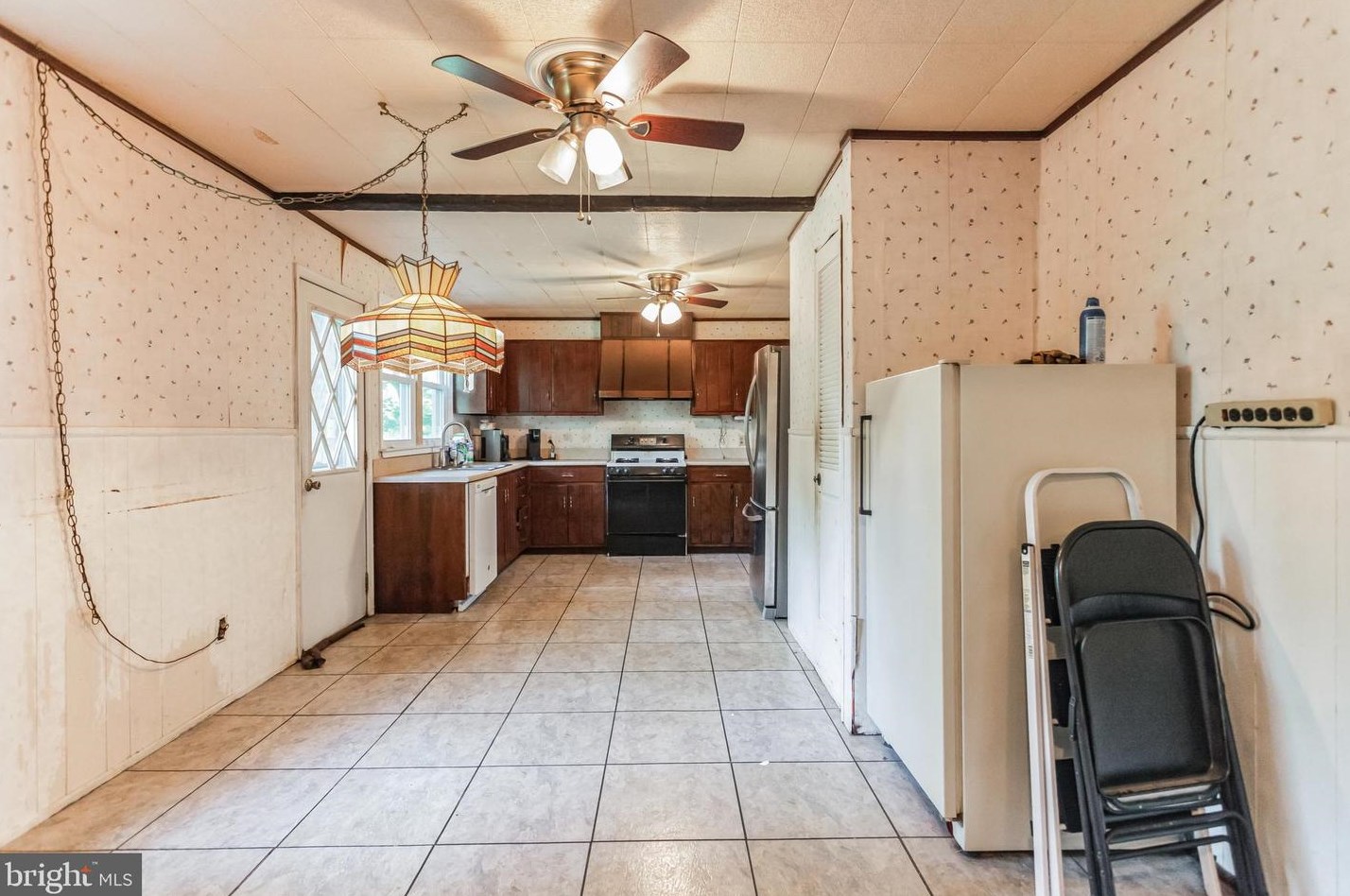 301 Columbia Blvd, West Deptford NJ 08063-1013 exterior