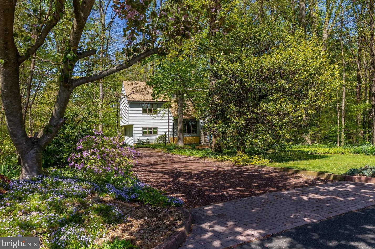 136 Weatherby Rd, Harrison Township, NJ 08062-2404