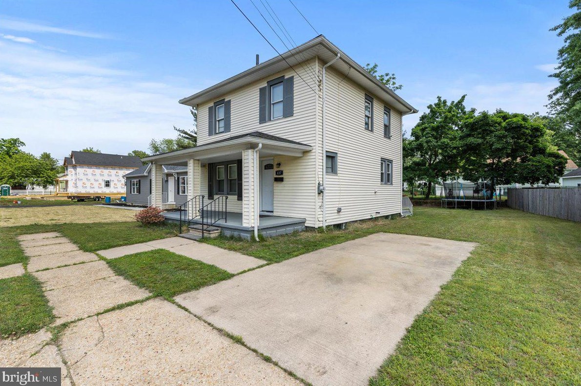 437 Sheridan Ave, West Deptford, NJ 08066-1144