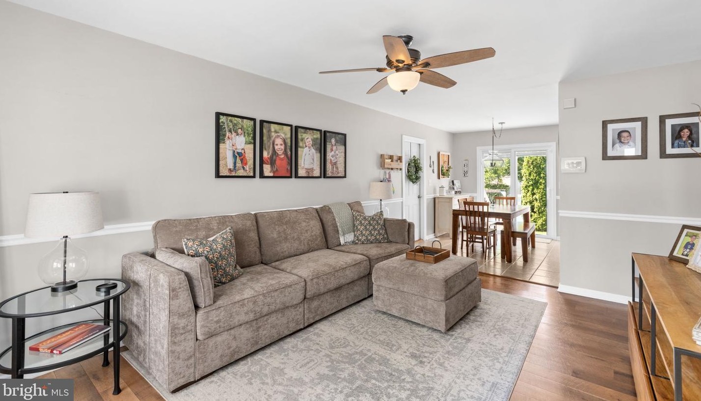 93 Weathervane Dr, Mount Royal, NJ 08061-1062