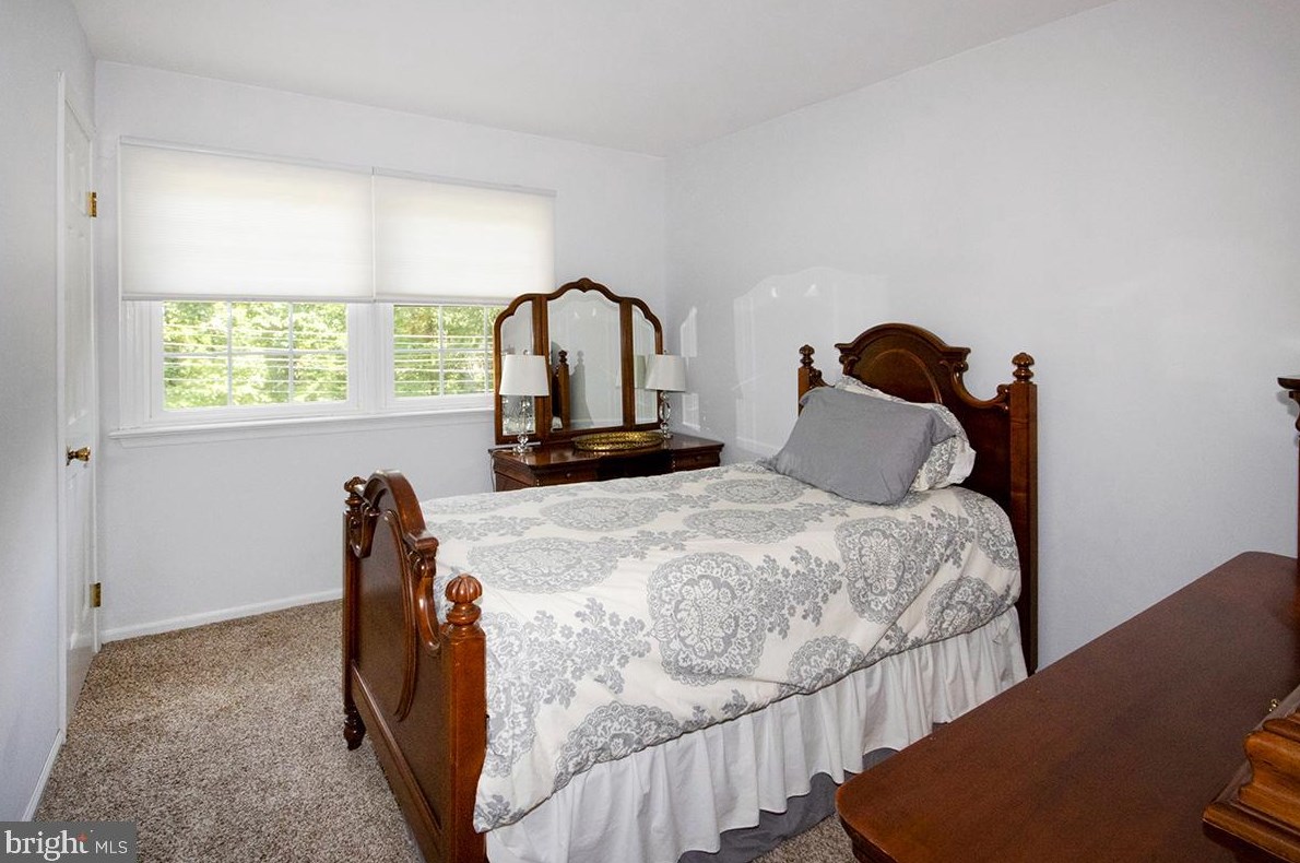 831 Canal St, Blenheim NJ 08012-1033 exterior