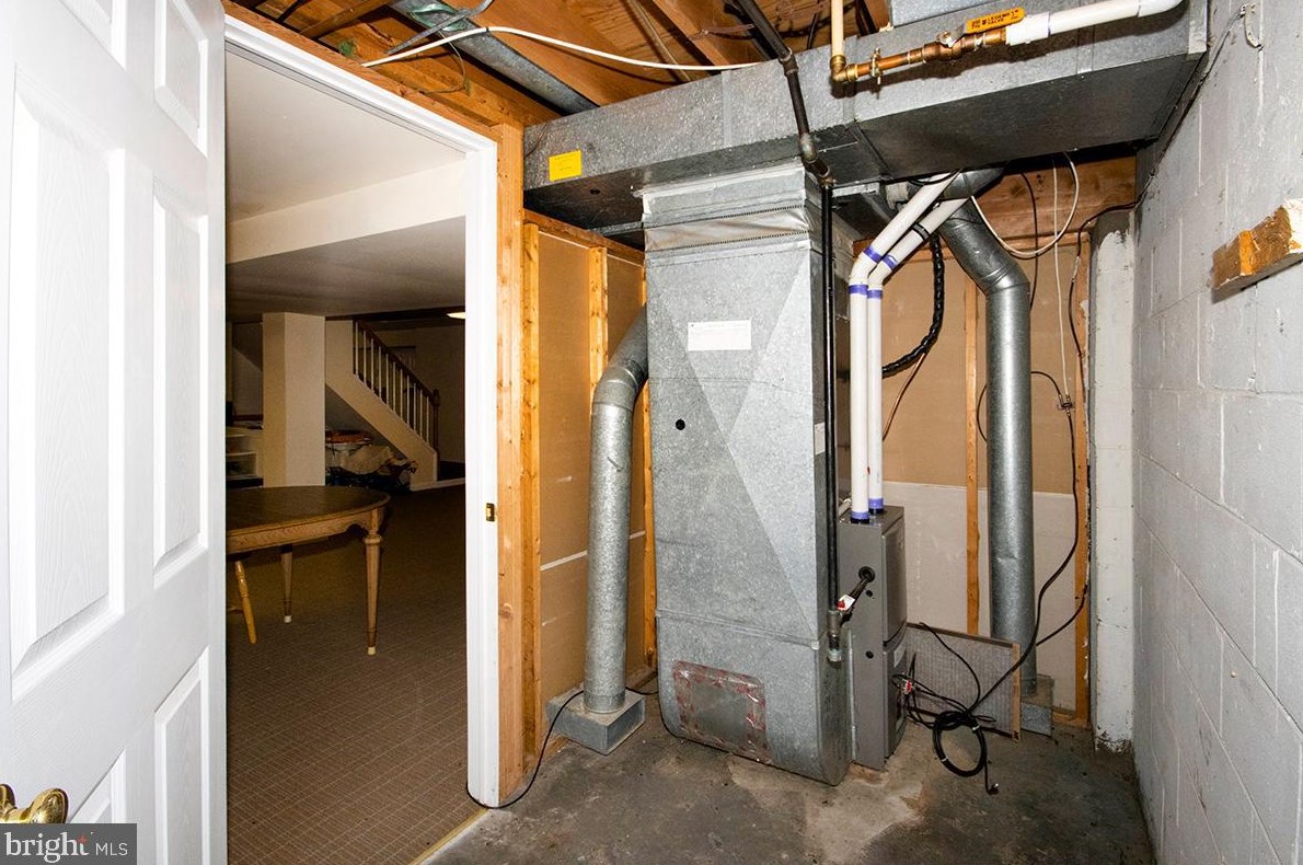 831 Canal St, Blenheim NJ 08012-1033 exterior