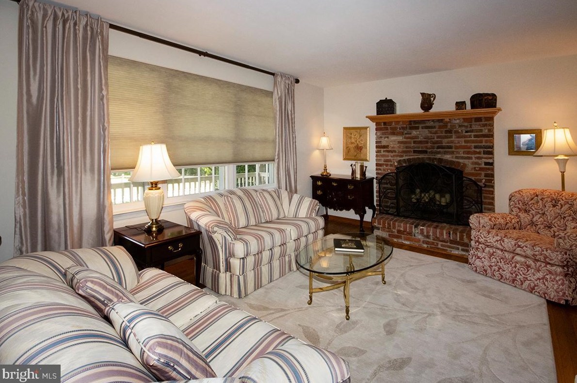 831 Canal St, Blenheim NJ 08012-1033 exterior