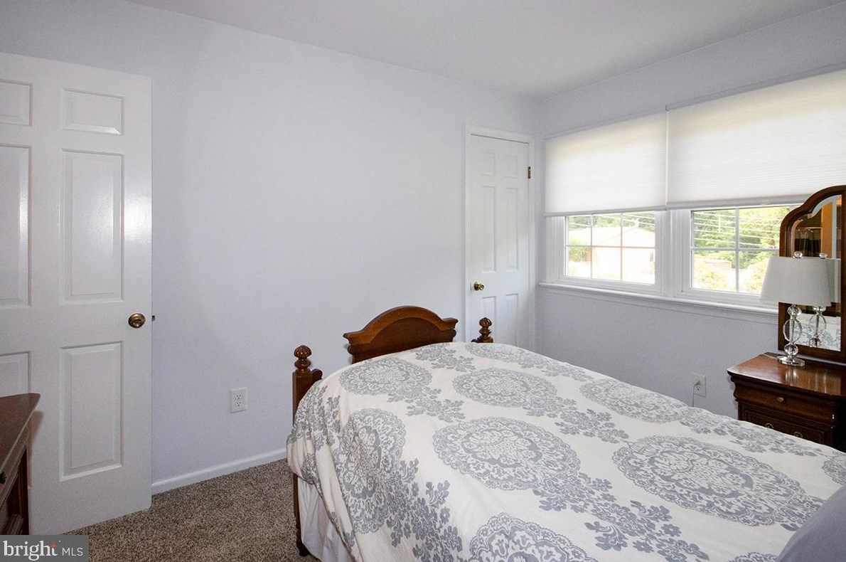 831 Canal St, Blenheim NJ 08012-1033 exterior