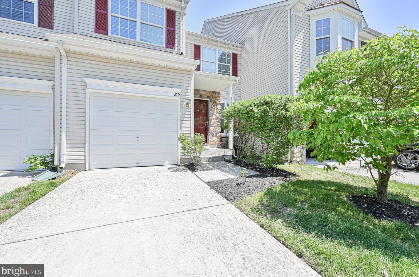 109 Rittenhouse Dr, West Deptford, NJ 08096