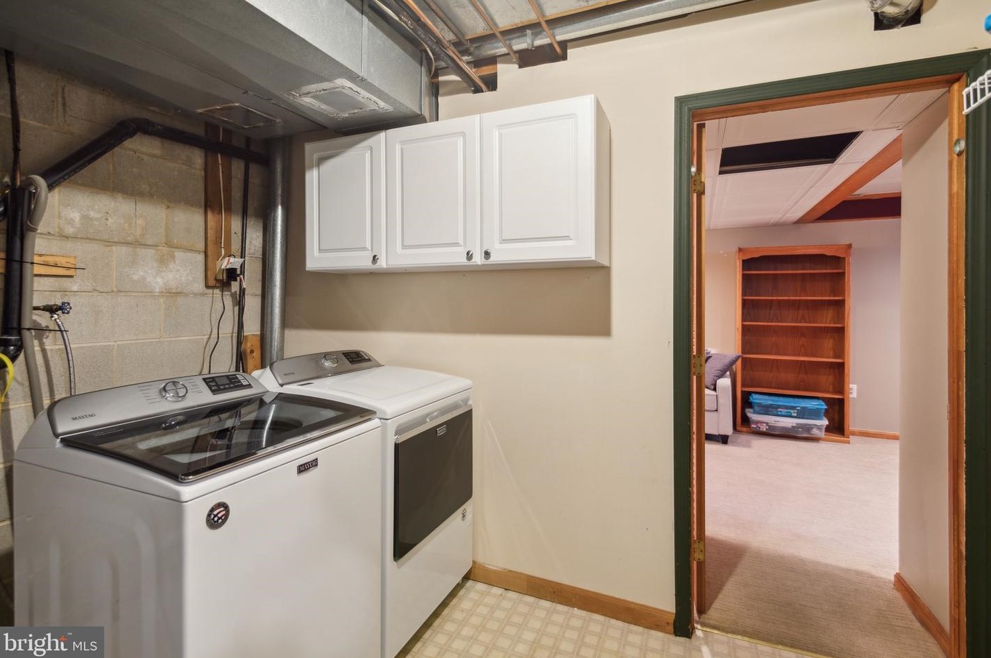 224 Foxboro Dr, Aura NJ 08028-3004 exterior