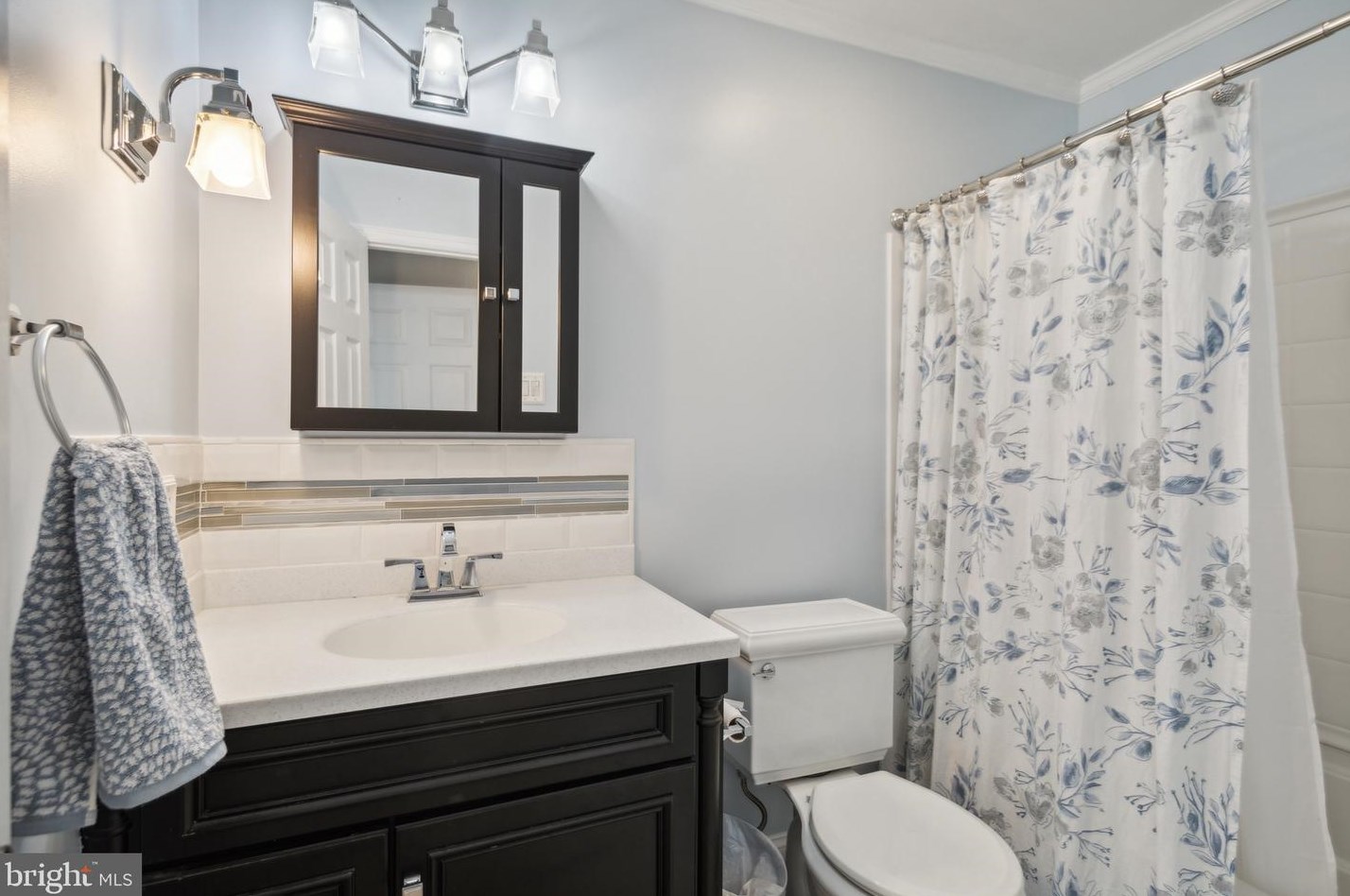 224 Foxboro Dr, Aura NJ 08028-3004 exterior