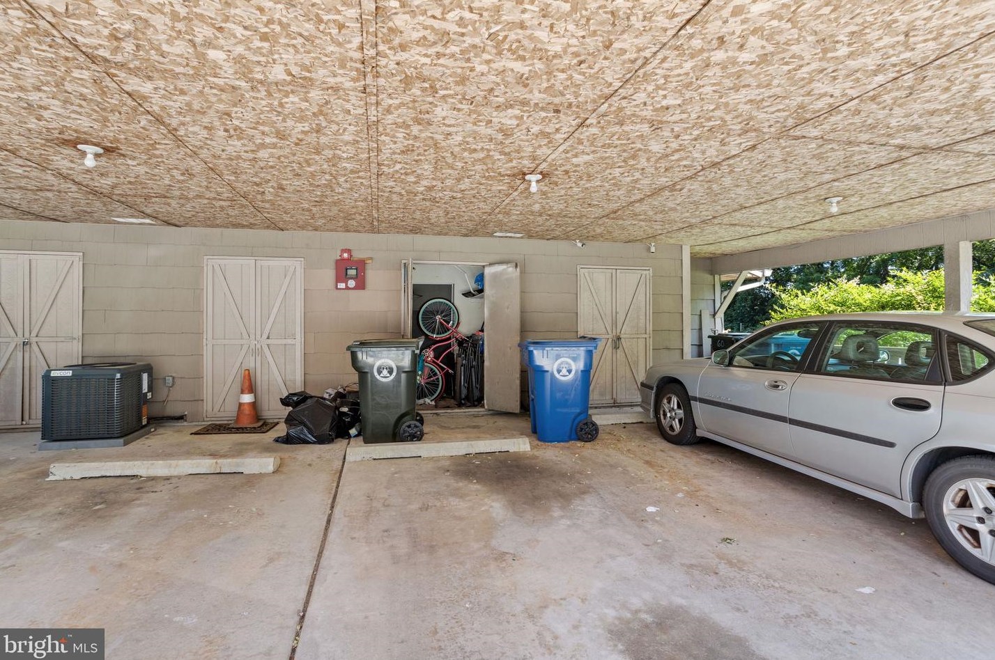 58 Willowwood Ct, West Deptford NJ  exterior