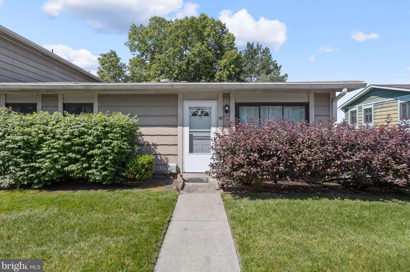58 Willowwood Ct, West Deptford, NJ 08066-2415