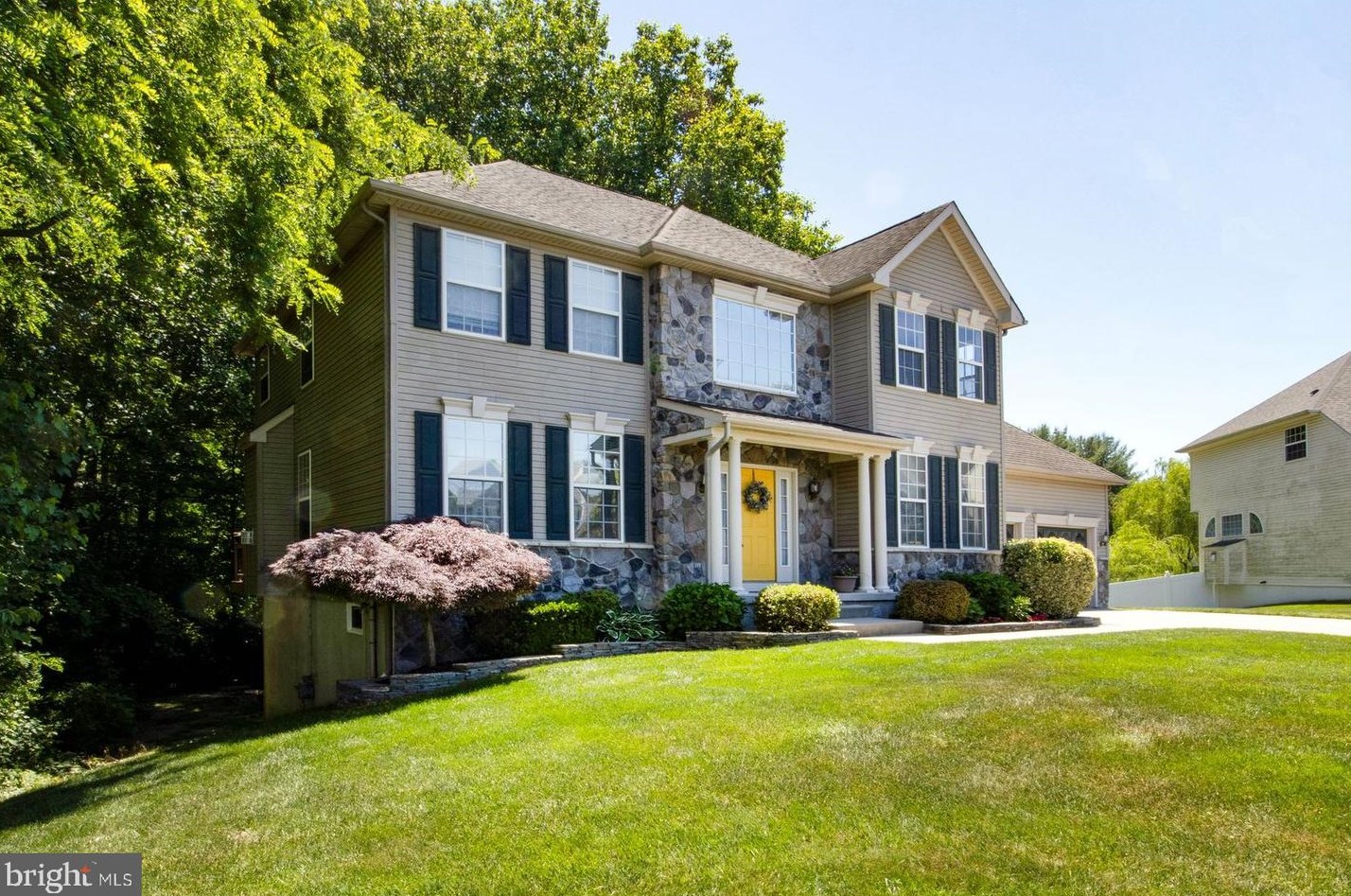 25 Palmer Ct, Aura, NJ 08028-3017