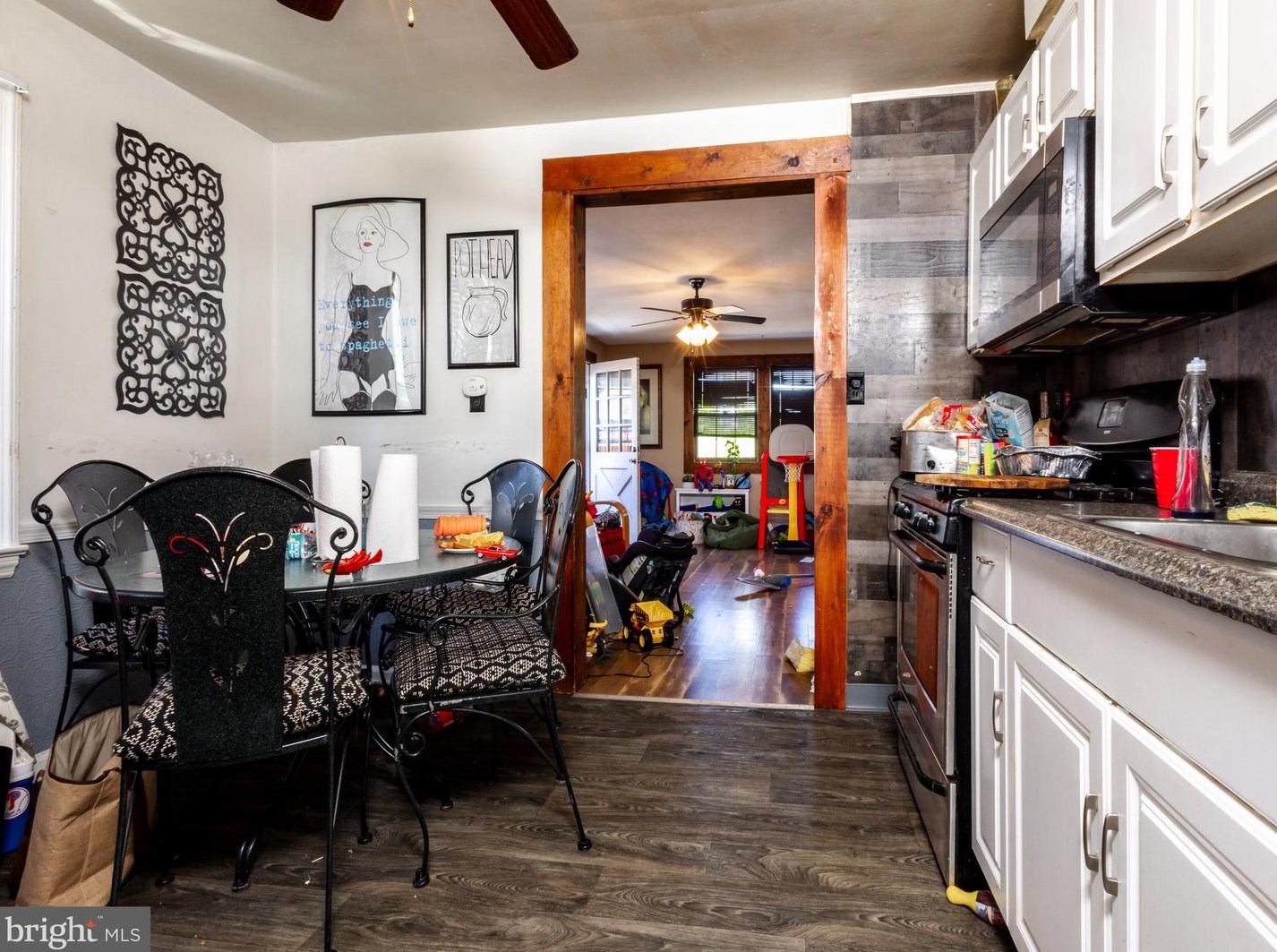 737 Washington Ave, West Deptford NJ 08096-3547 exterior