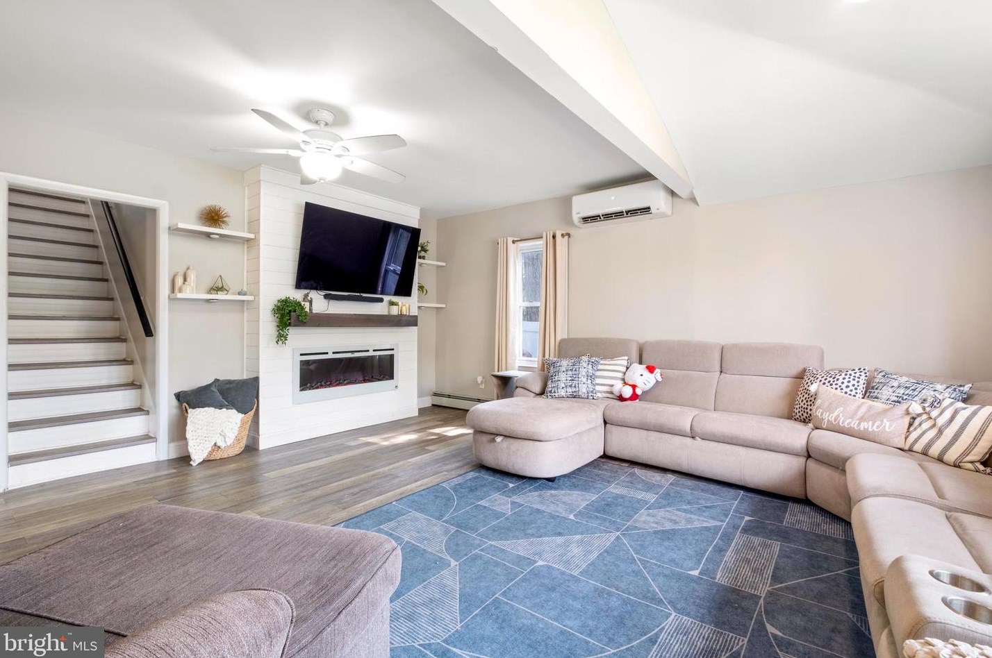 335 Roosevelt Ave, Pitman NJ  08071-1867 exterior
