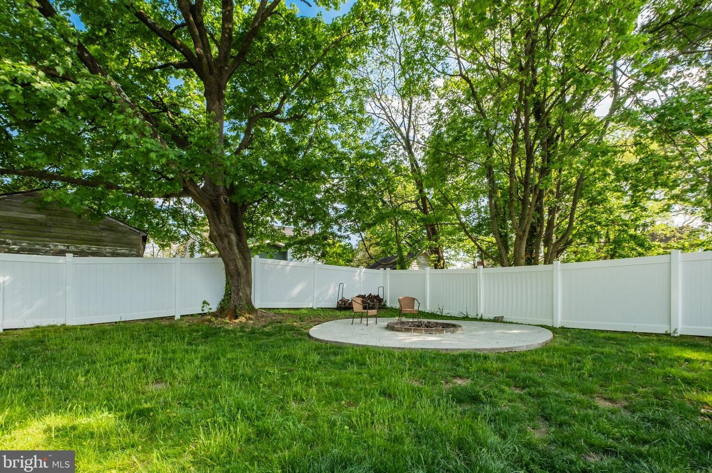 335 Roosevelt Ave, Pitman NJ  08071-1867 exterior