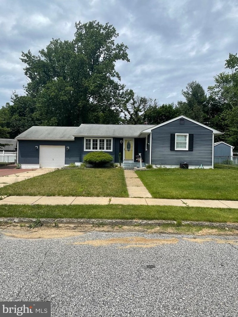 131 W Military Dr, West Deptford, NJ 08063