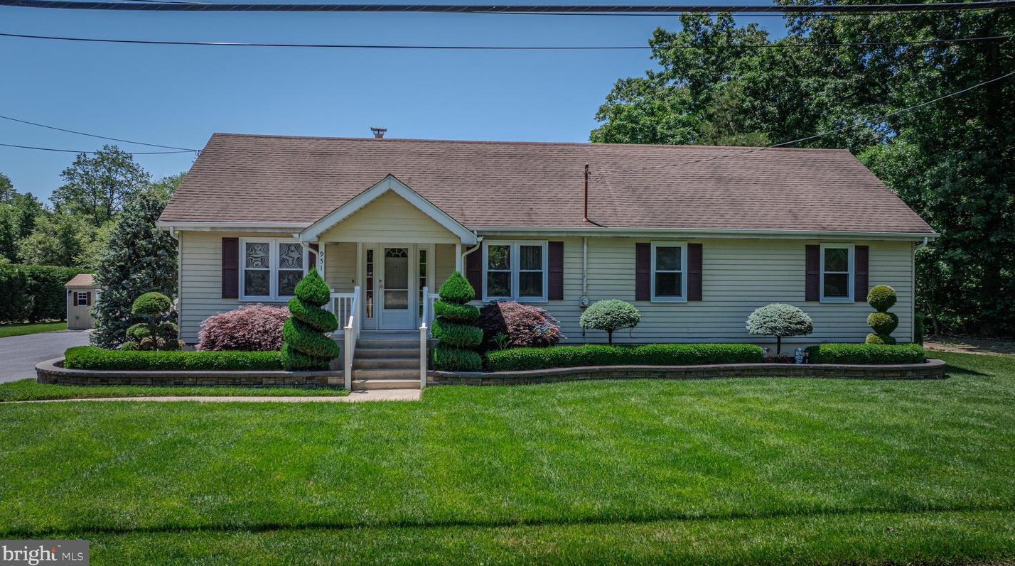951 Main Rd, Vineland, NJ 08360-1829