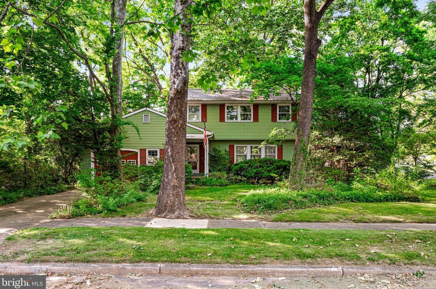 307 Seneca Dr, Wenonah, NJ 08090-2020