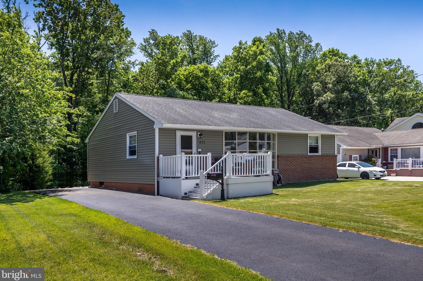 411 Cummings Ave, Aura, NJ 08028-1220