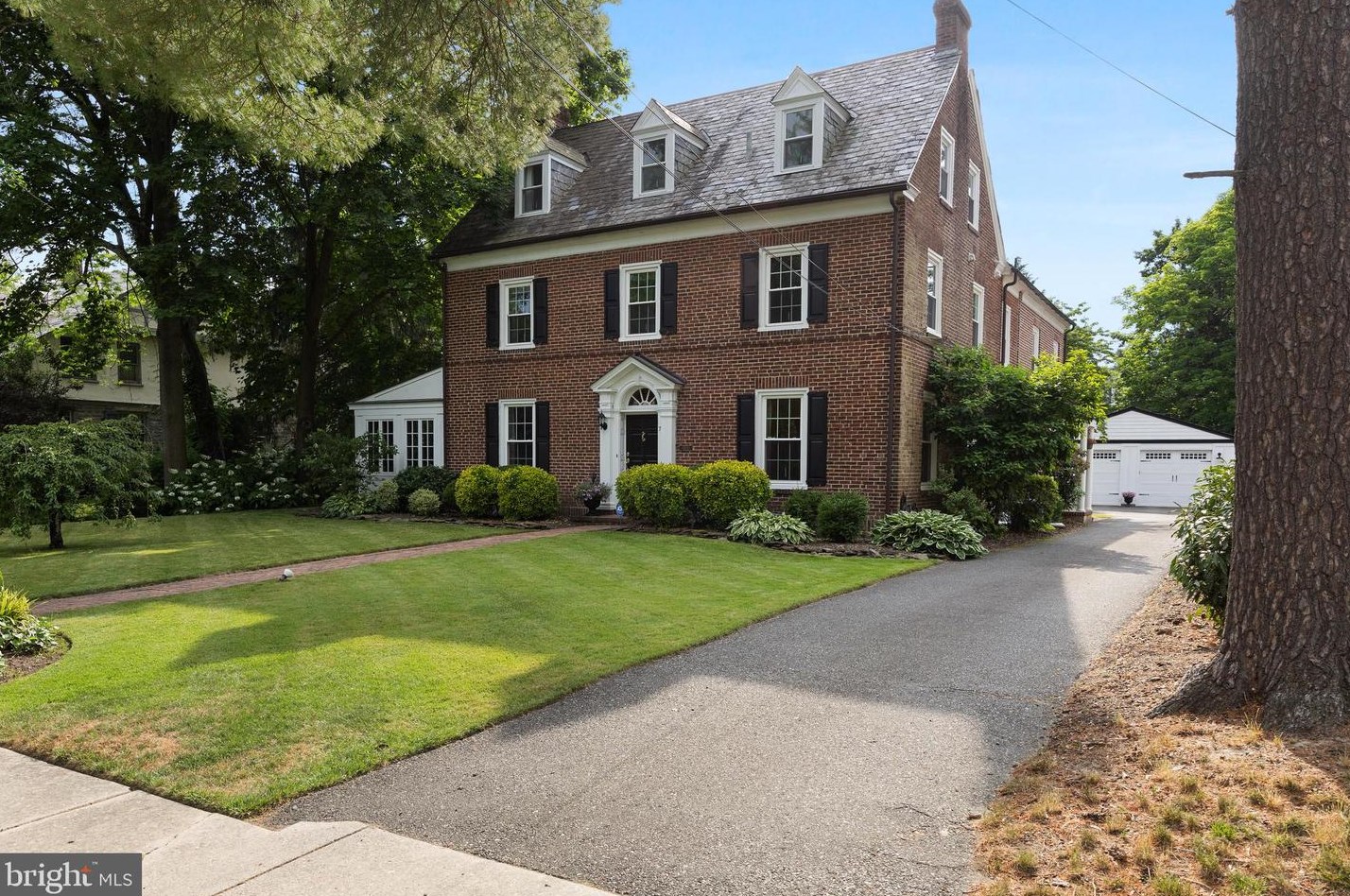 73 N Bayard Ave, West Deptford, NJ 08096
