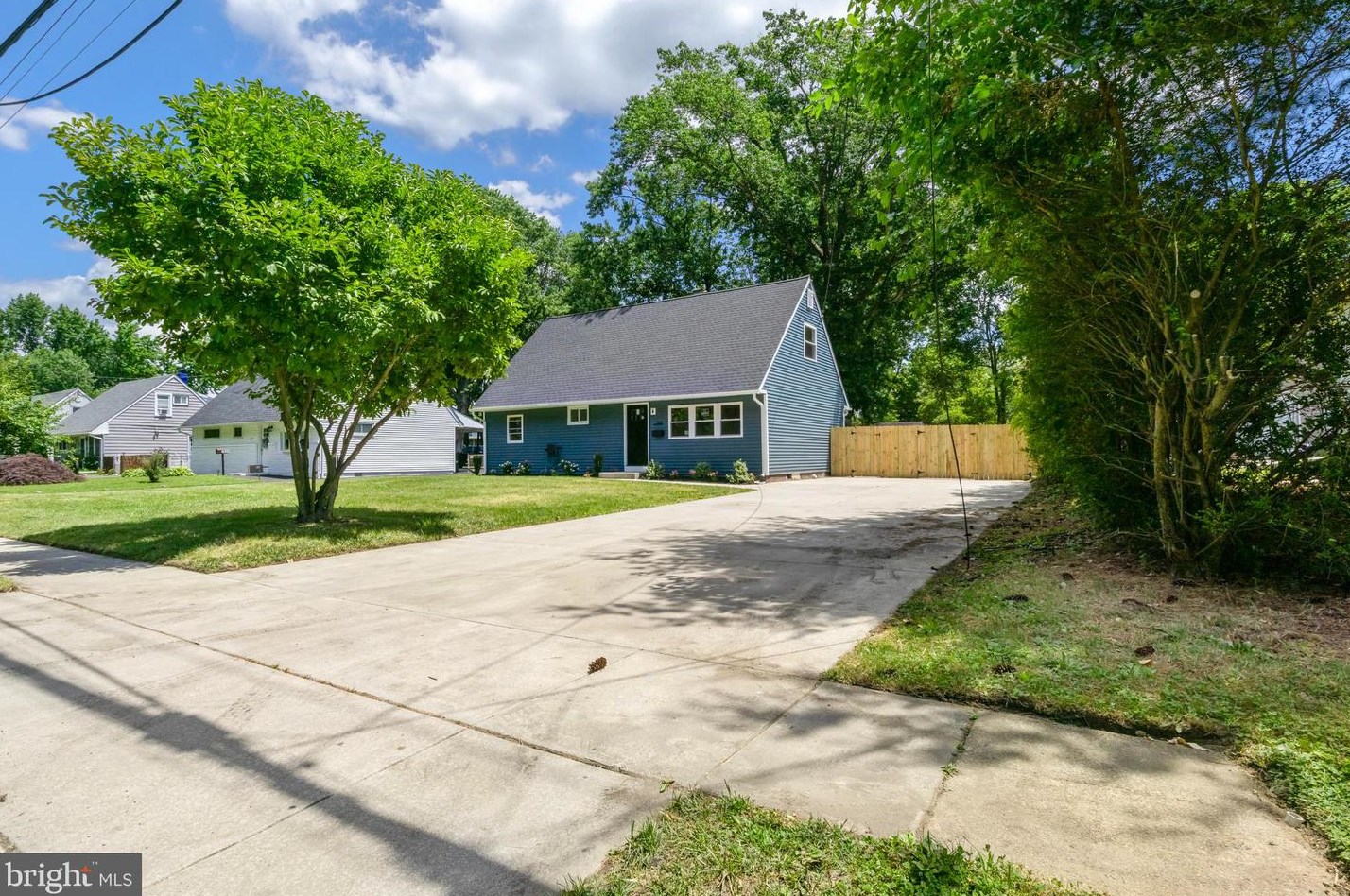 1535 Delsea Dr, West Deptford NJ  08093-1222 exterior