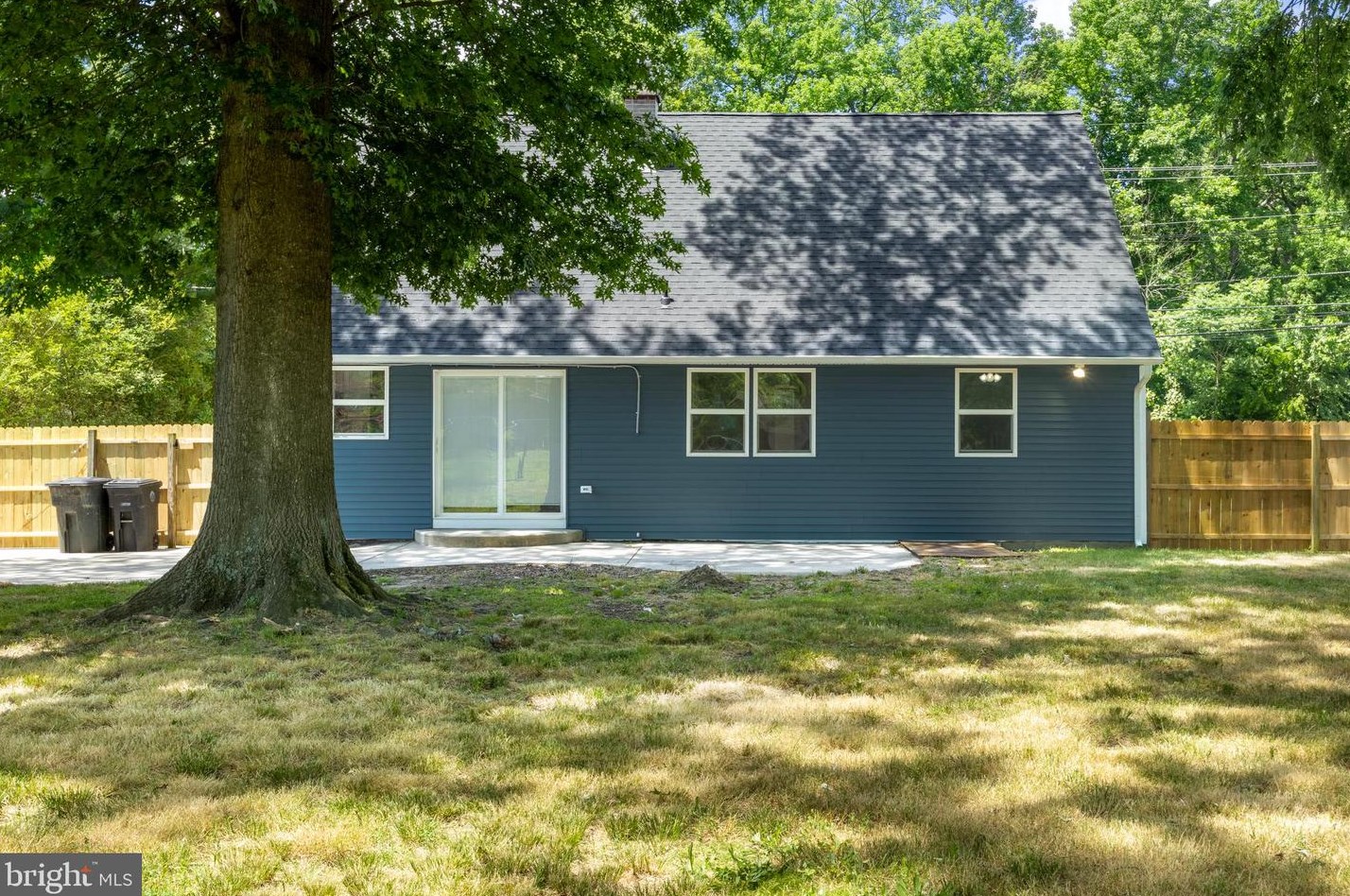 1535 Delsea Dr, West Deptford NJ  08093-1222 exterior