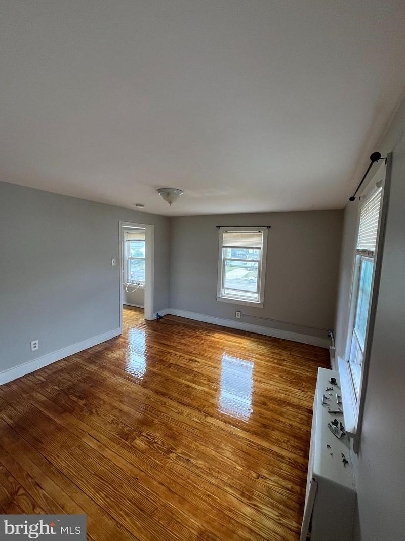 1026 Broadway, West Deptford NJ 08093-1438 exterior