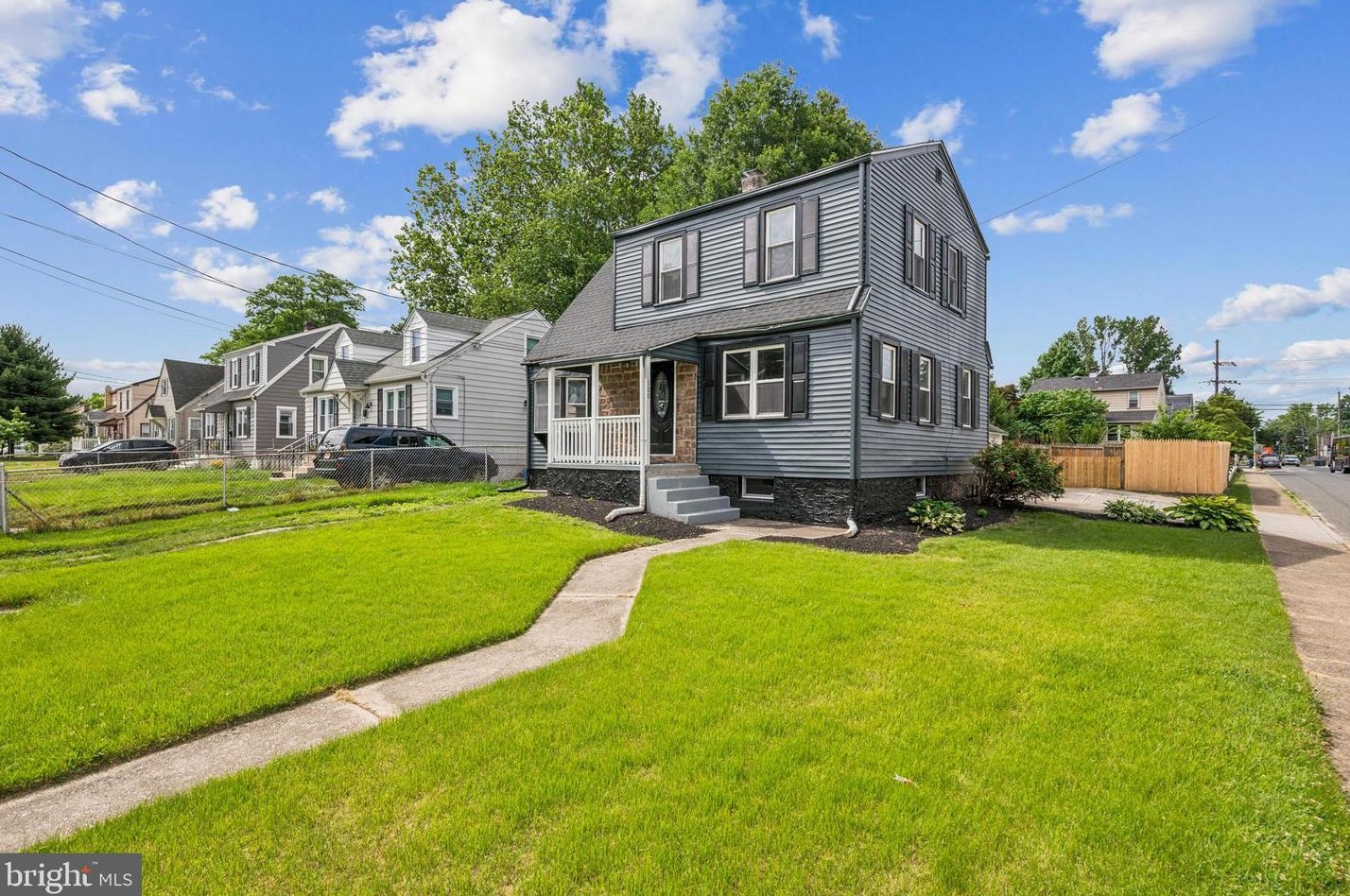 100 Locust Ave, West Deptford, NJ 08093