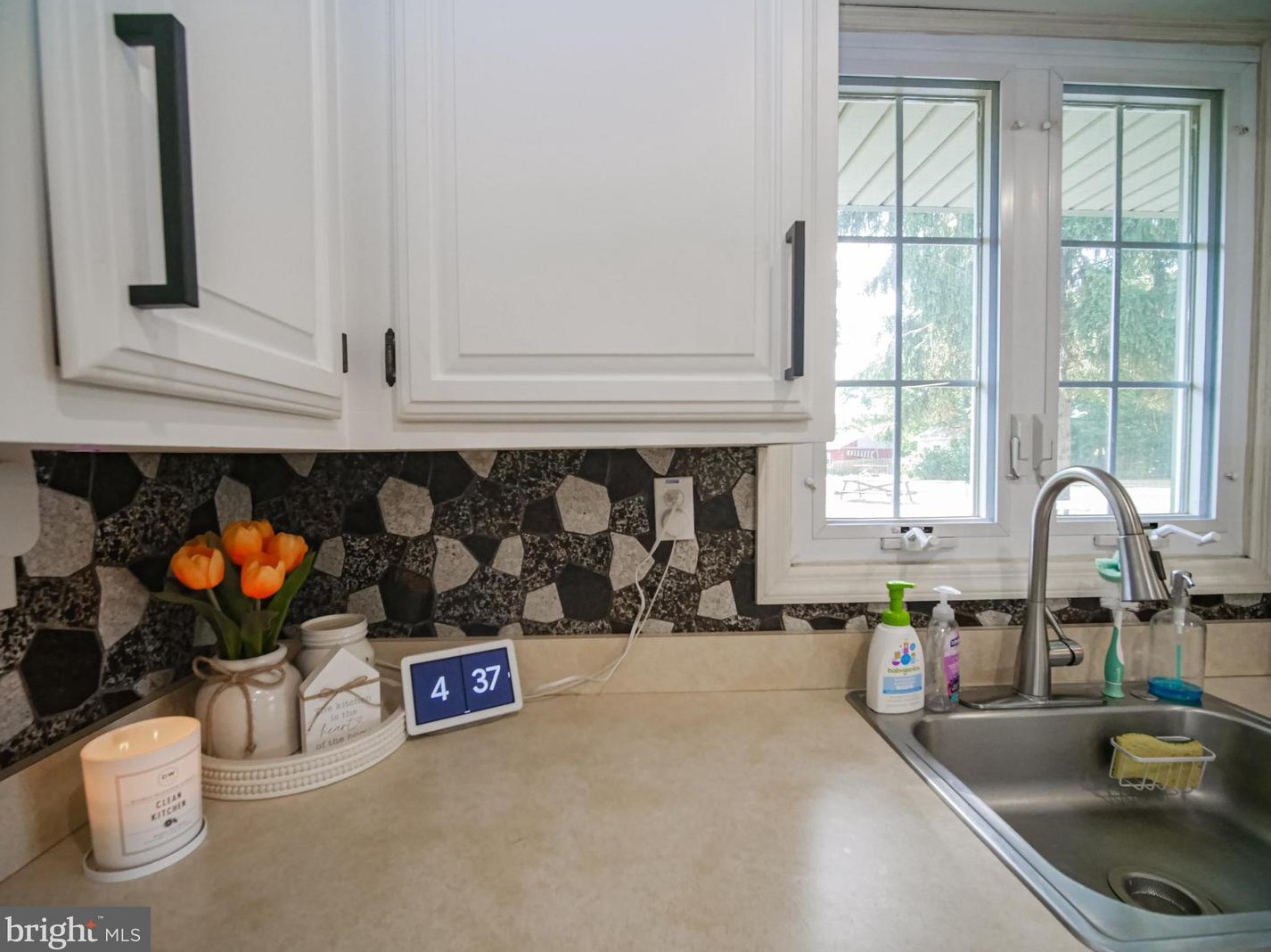 50 Holly Dr, West Deptford NJ  08096-3317 exterior