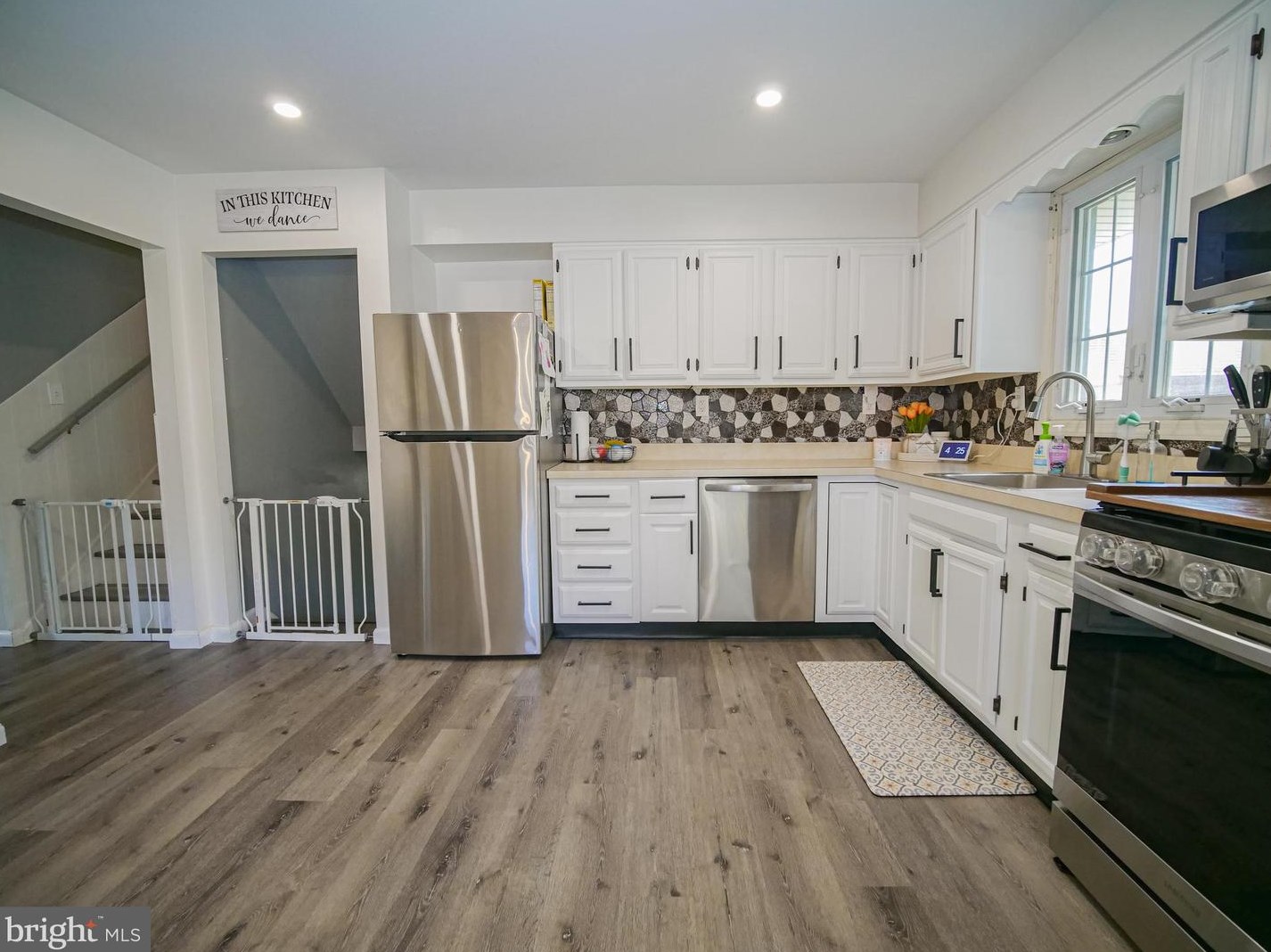 50 Holly Dr, West Deptford NJ  08096-3317 exterior