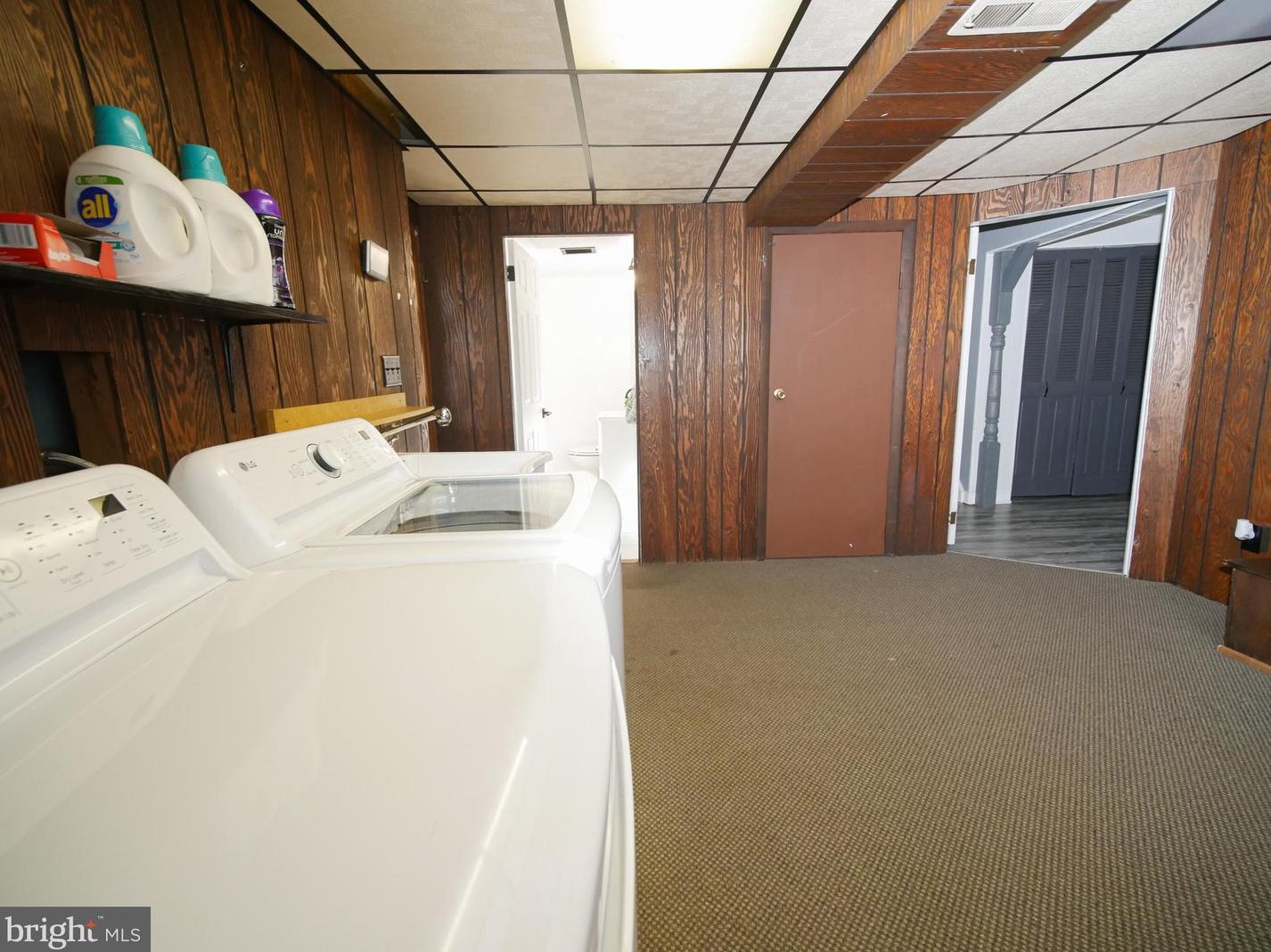 50 Holly Dr, West Deptford NJ  08096-3317 exterior