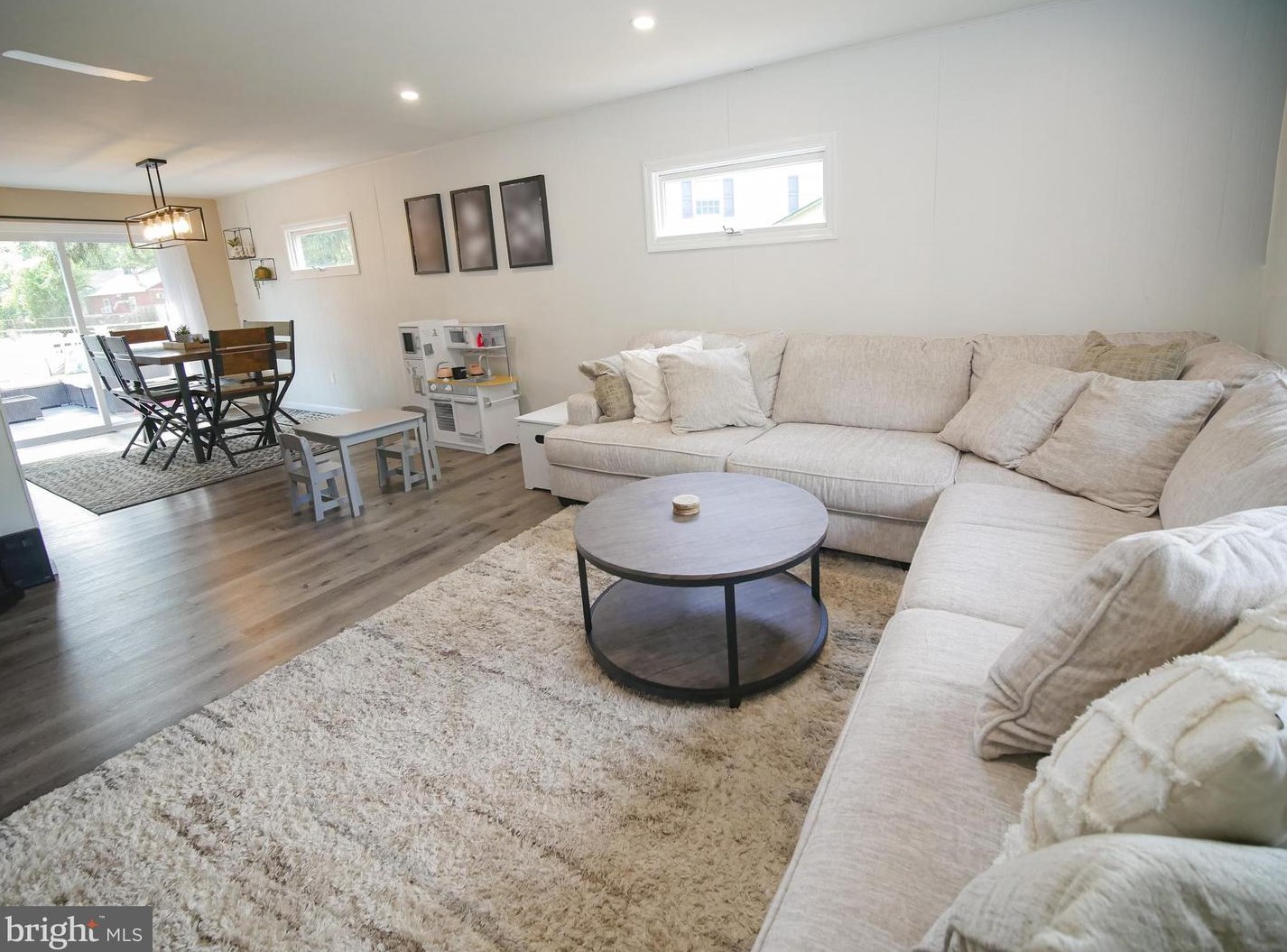 50 Holly Dr, West Deptford NJ  08096-3317 exterior