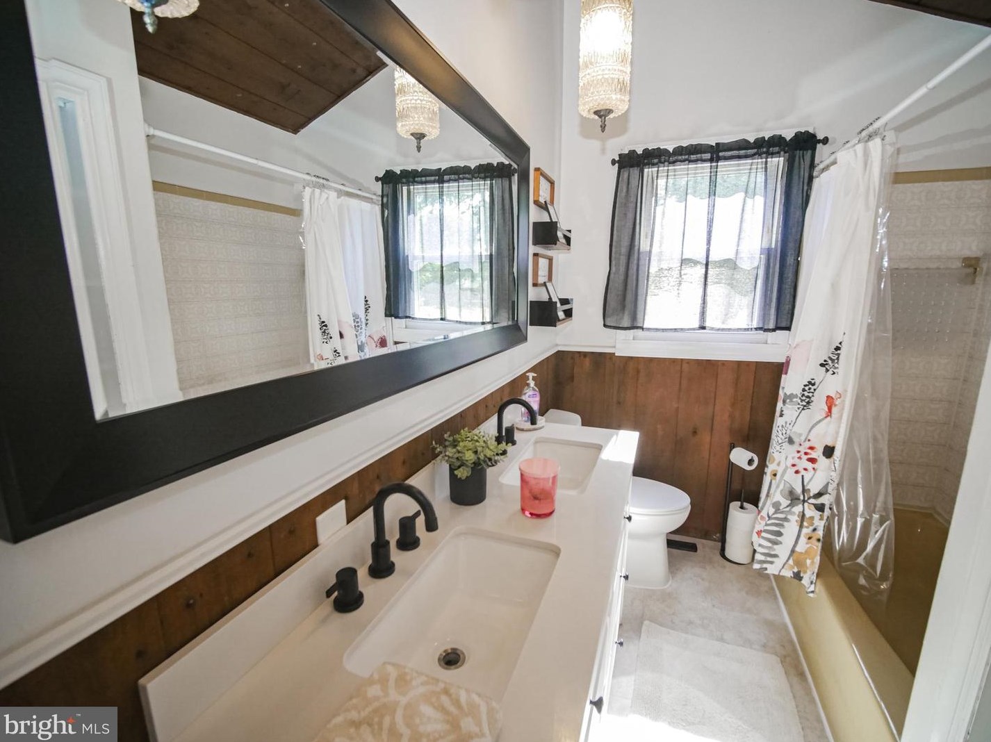 50 Holly Dr, West Deptford NJ  08096-3317 exterior