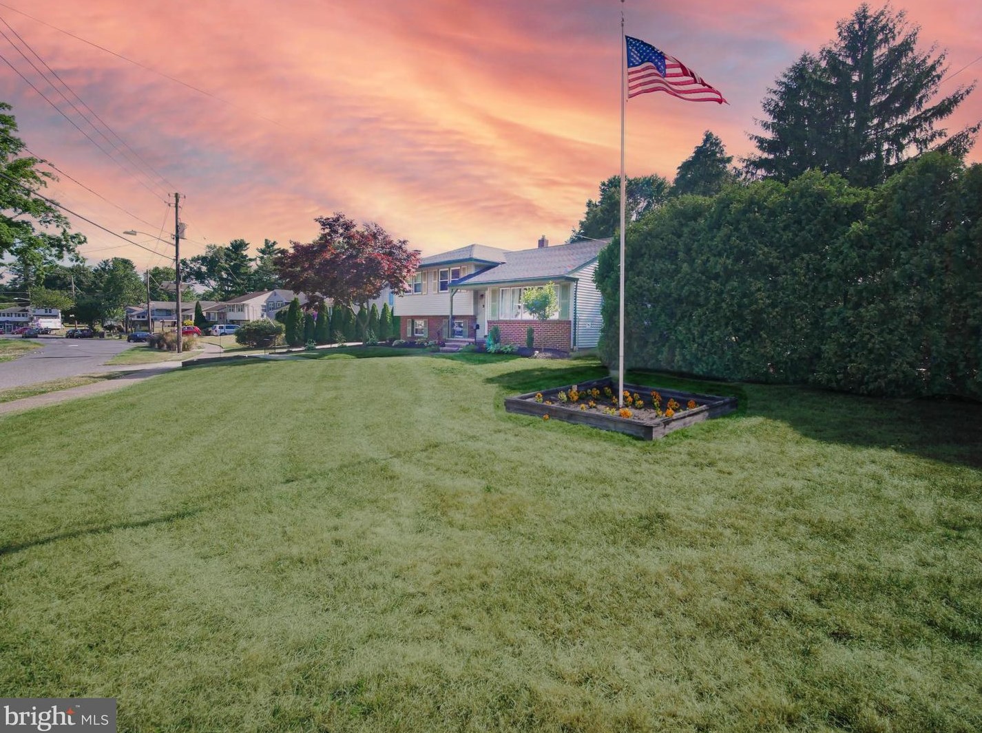 50 Holly Dr, West Deptford, NJ 08096