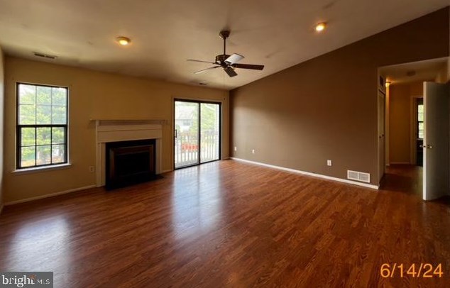 324 Coventry Ct, West Deptford, NJ 08051