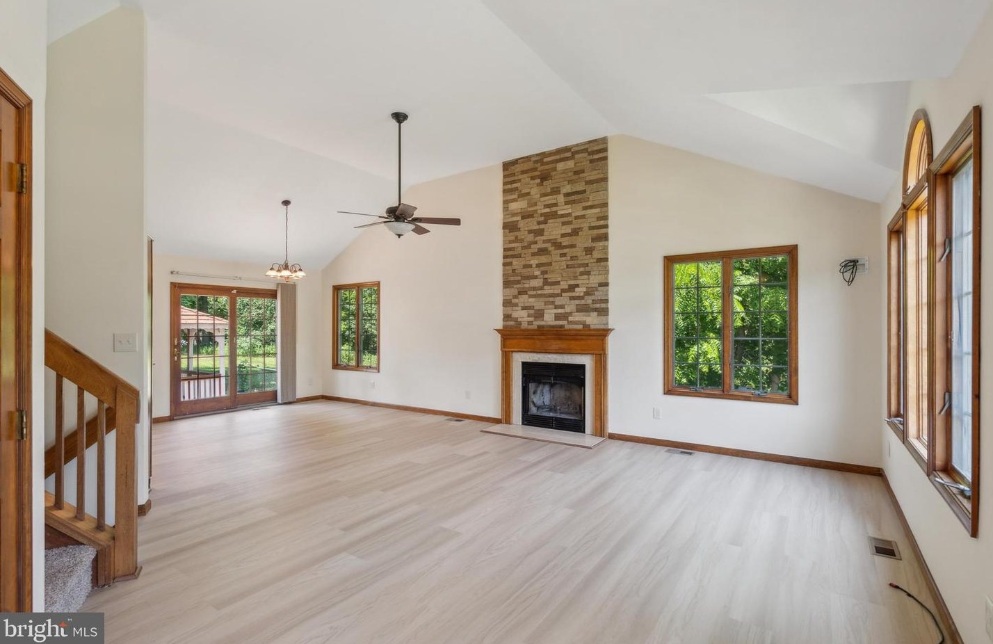 100 New Jersey Ave, West Deptford, NJ 08063