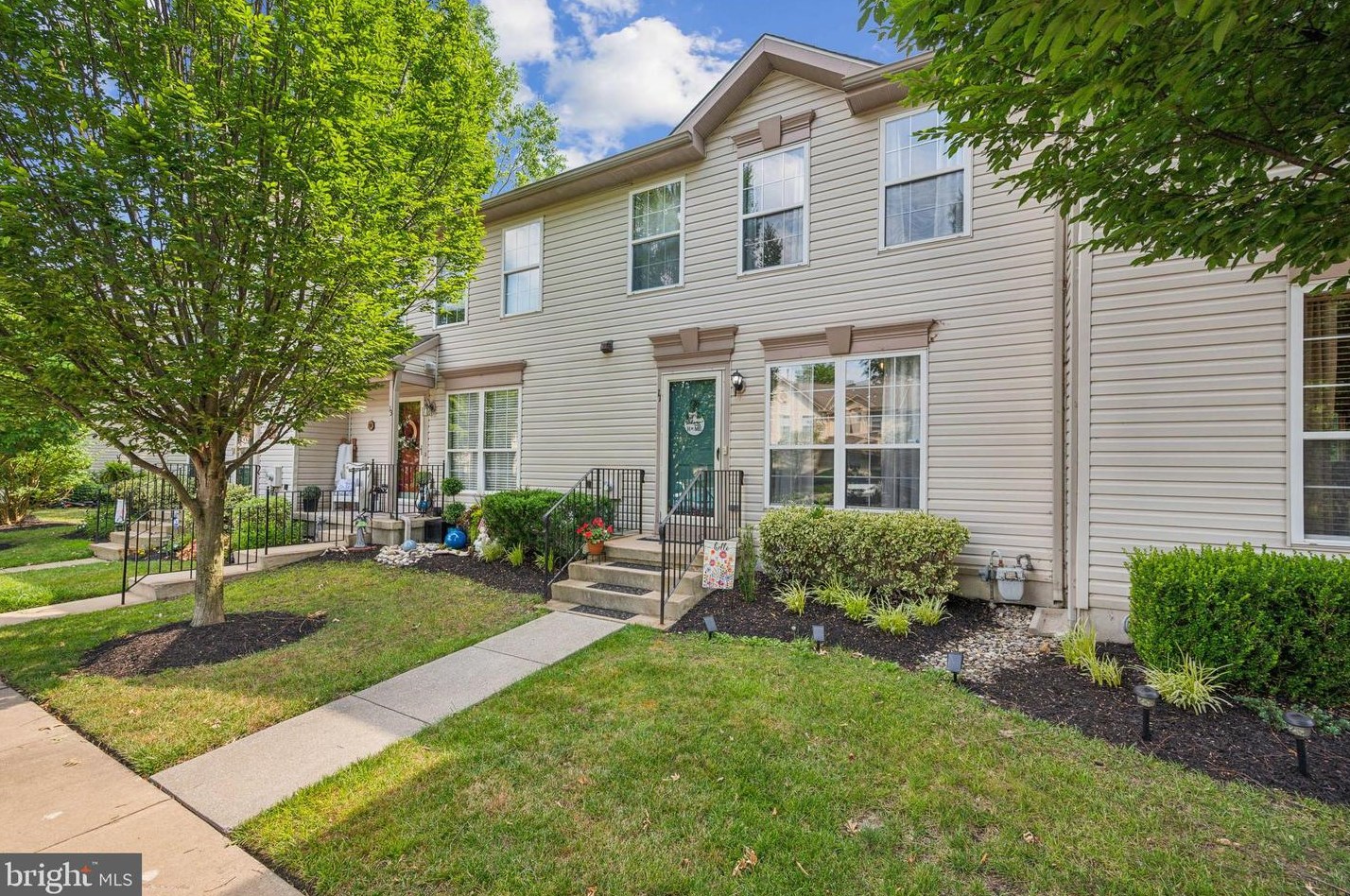 11 Woodbrook Dr, West Deptford, NJ 08051