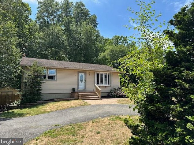 45 Trilby Ave, West Deptford, NJ 08093