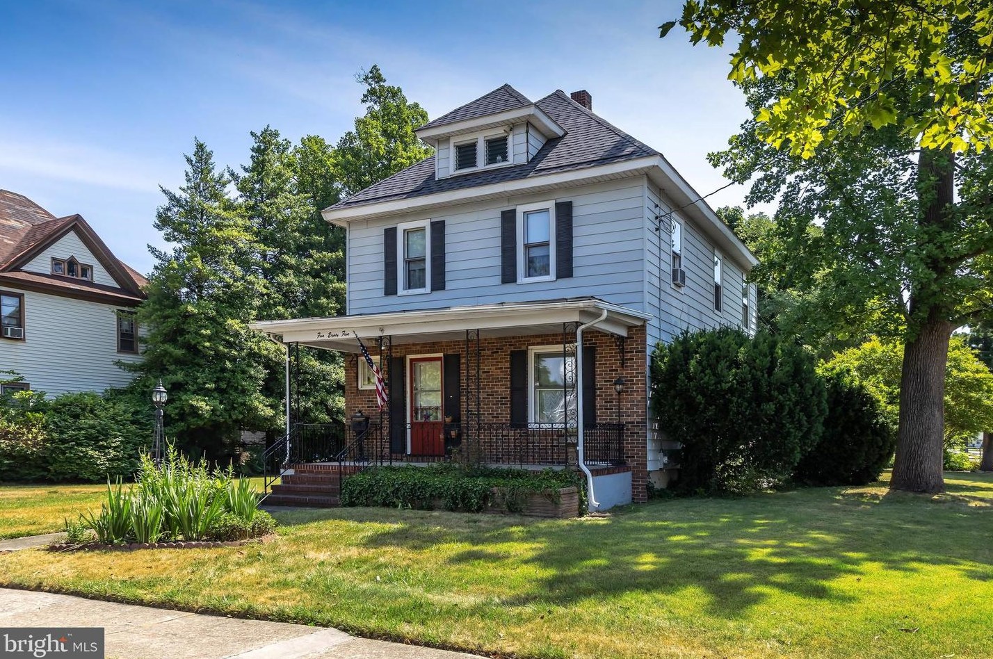 585 Billings Ave, West Deptford, NJ 08066