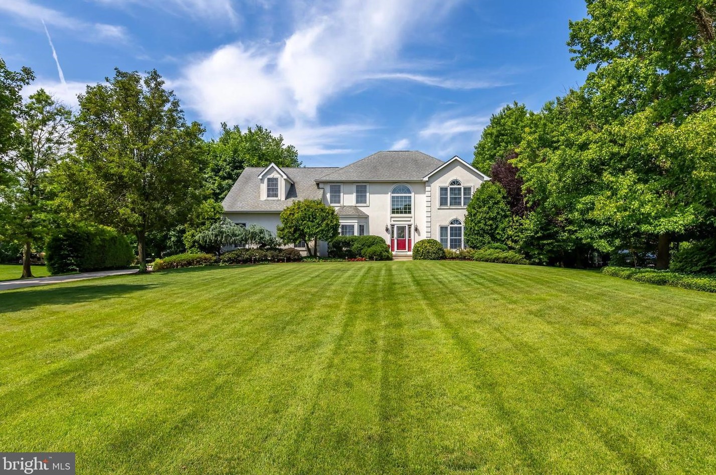4 Thomas Ct, Swedesboro, NJ 08085