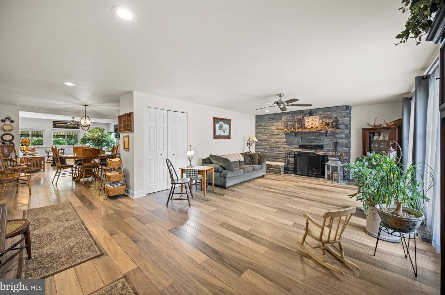 314 Central Ave, West Deptford, NJ 08097
