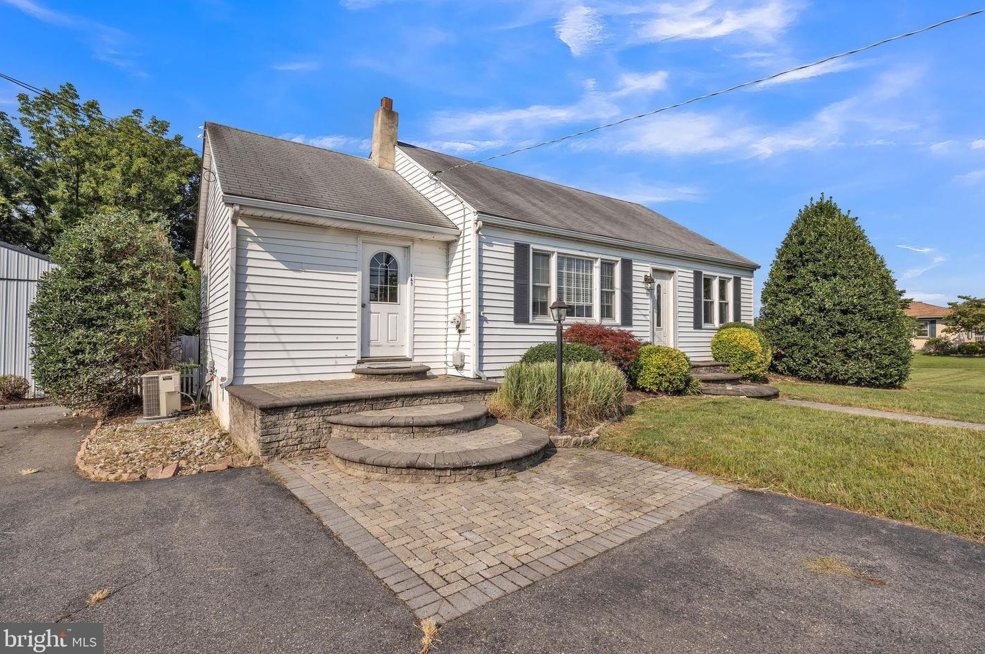 667 Harrisonville Rd, Harrison Township, NJ 08062